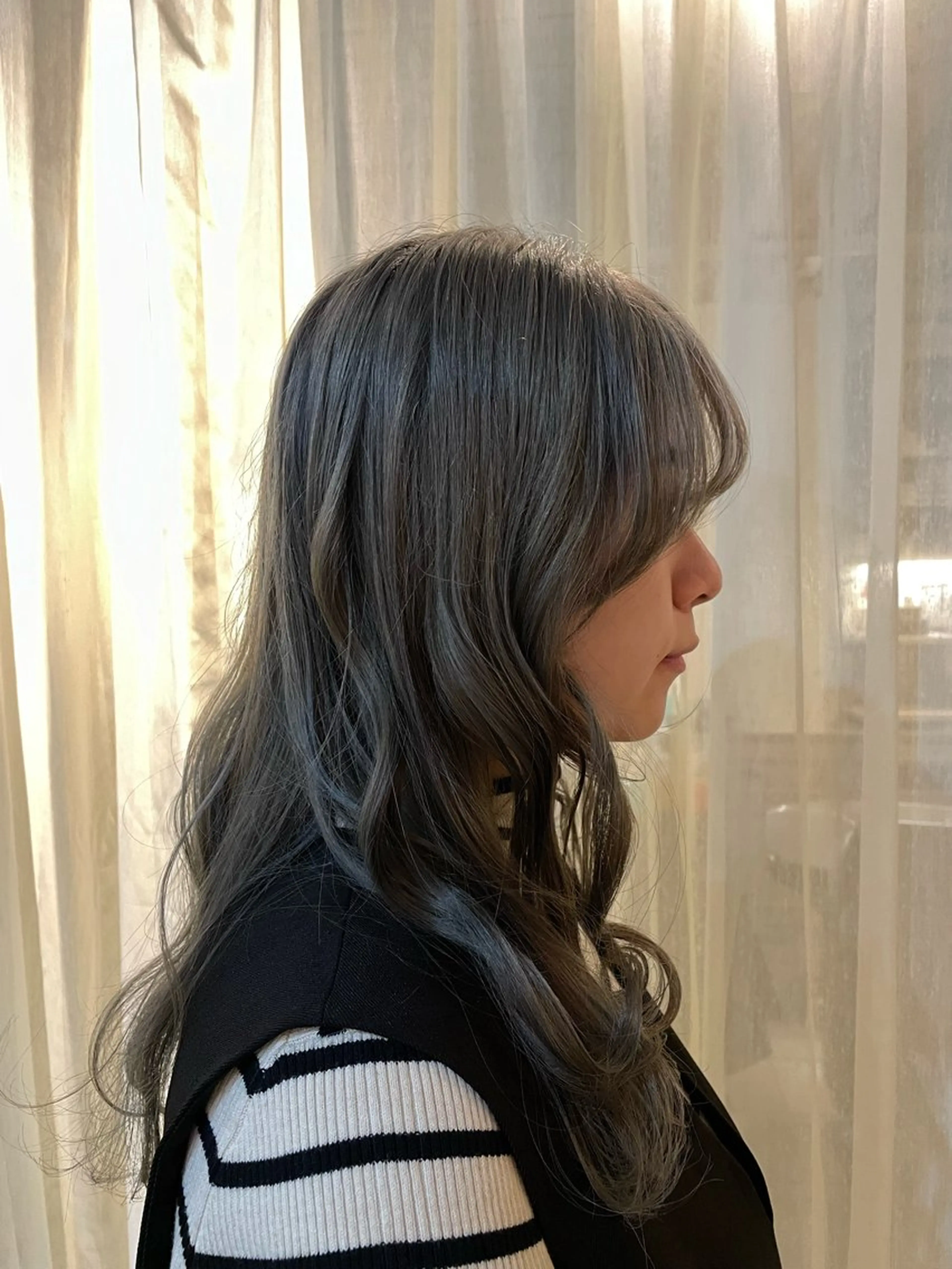 ロング 藤原 百花のヘアスタイル