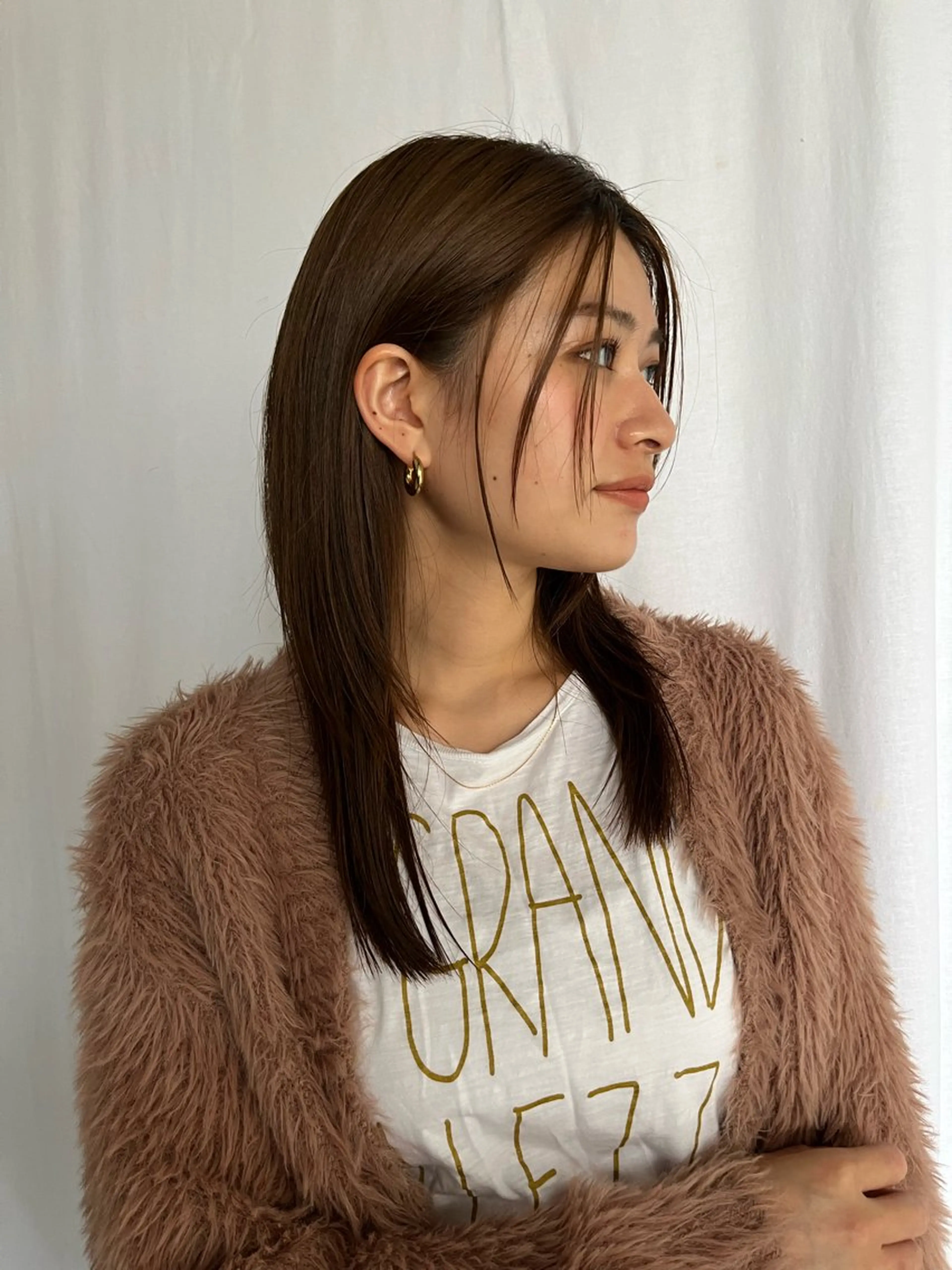 セミロング 韓国レイヤーカット/ 美髪矯正/YUIのヘアスタイル