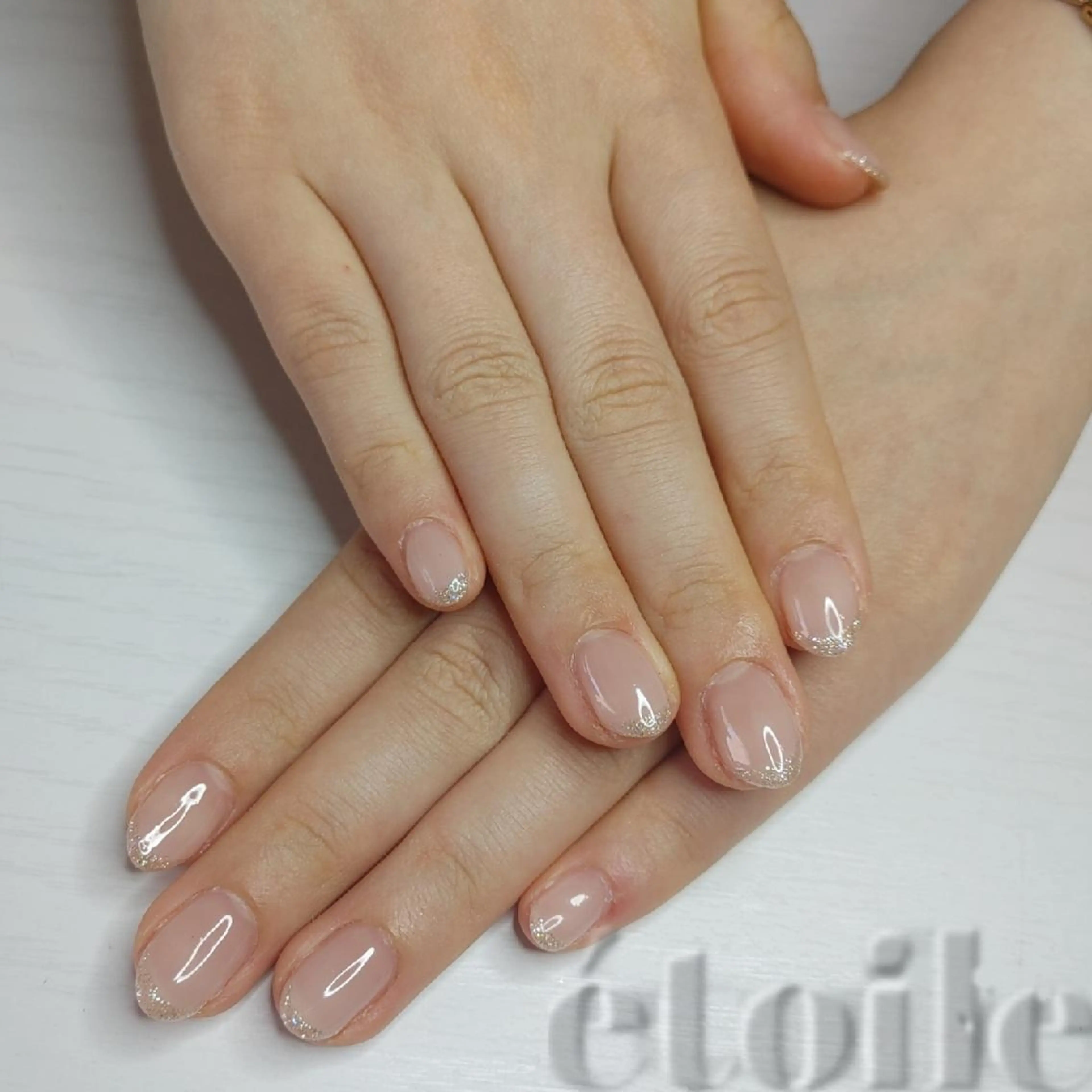 ネイル フレンチネイル ラメ(グリッター) étoile(エトワール)所属・山田 可愛のネイルデザイン