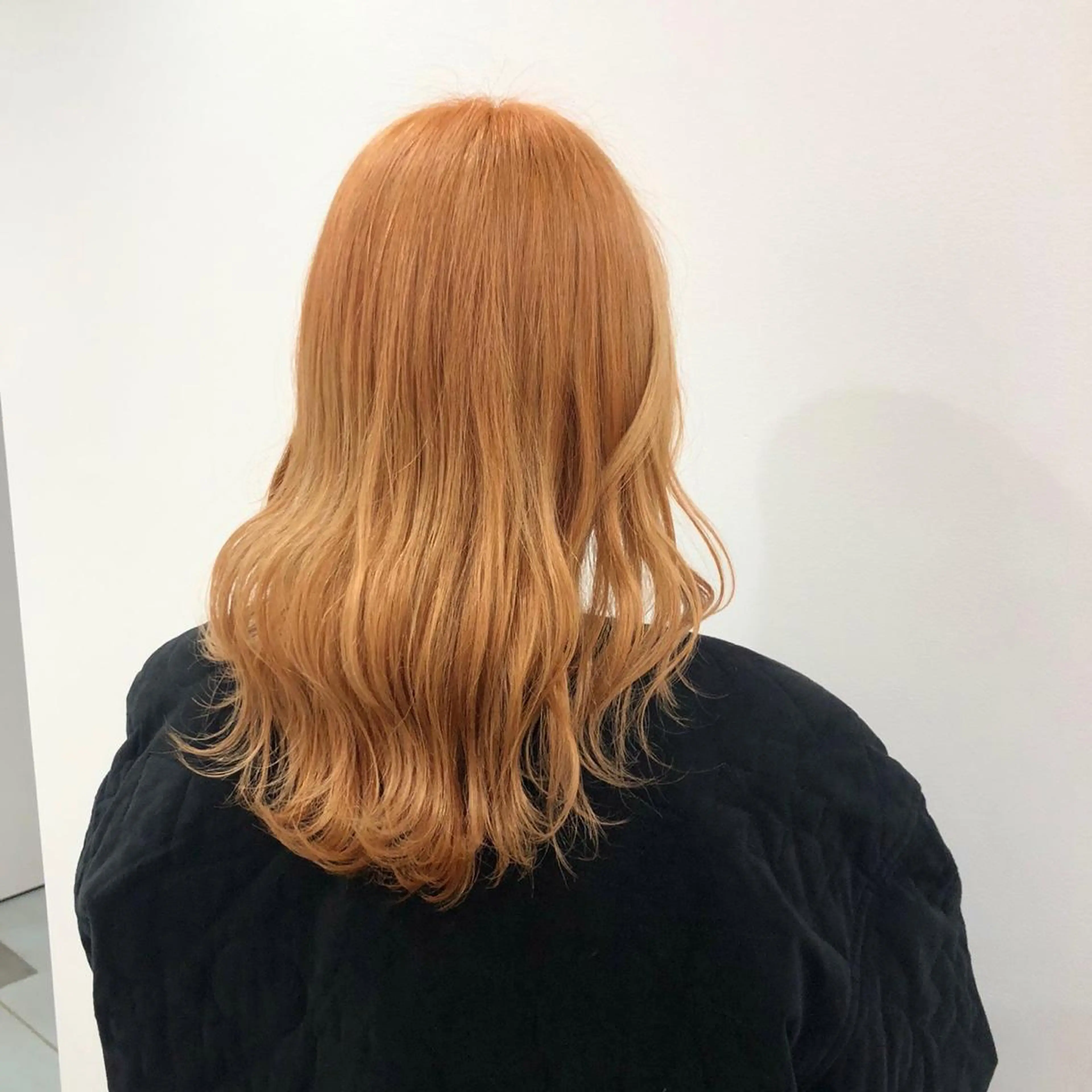 セミロング カラー akane .のヘアスタイル