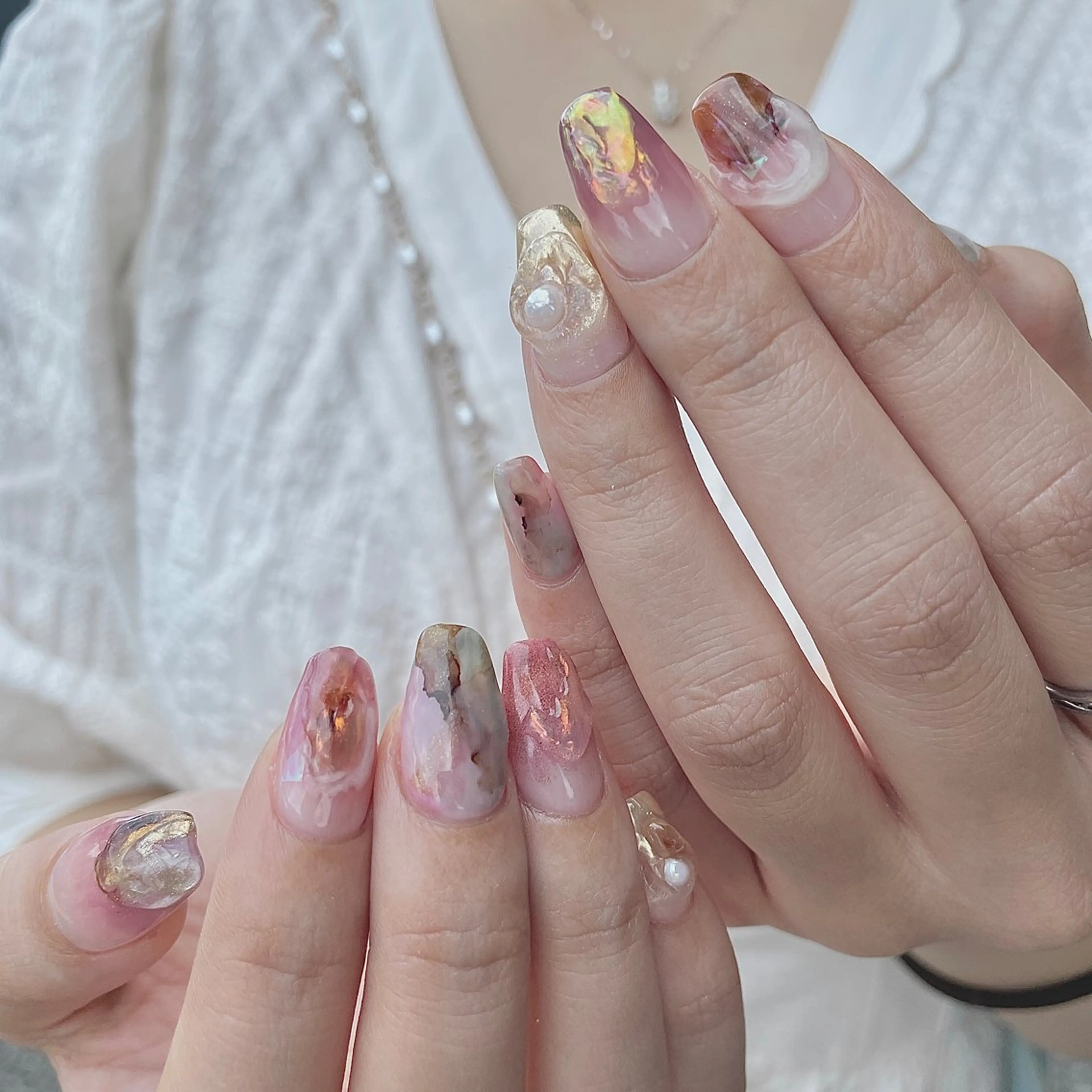 ネイル オーロラネイル べっ甲ネイル クリアネイル 韓国ネイル ロングネイル ハンドネイル acs.n所属・ネイル，耳つぼ 風間すみれのその他イメージ