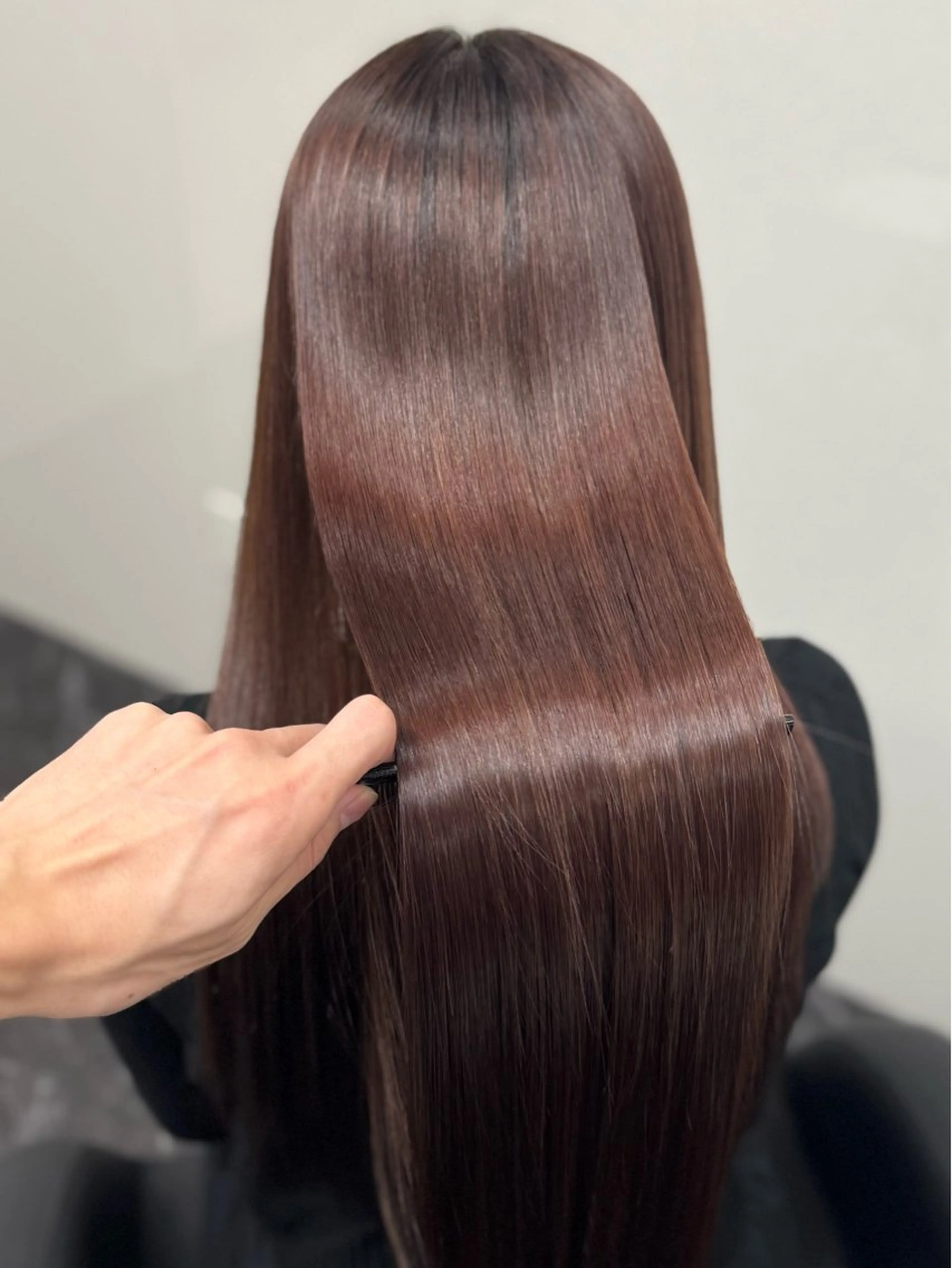 ロング パーマ くびれヘア ハッシュカット ハイレイヤー 髪質改善 ヨシンモリ ヘアカラー トリートメント ブリーチなし Ⅰ 髪質改善カラーのヘアスタイル