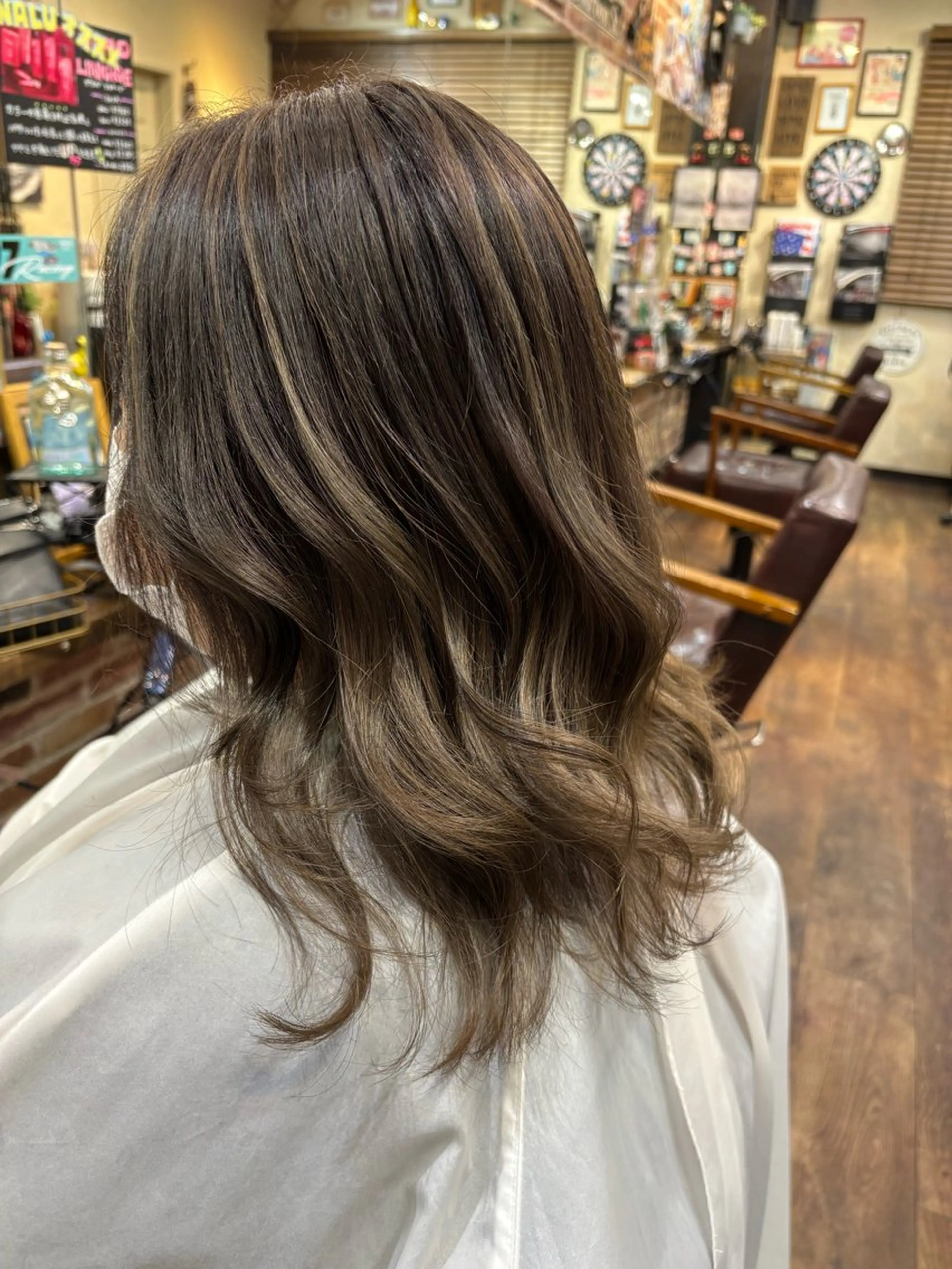 セミロング カラー バレイヤージュ グラデーションカラー レイヤーカット 福田 有紗のヘアスタイル