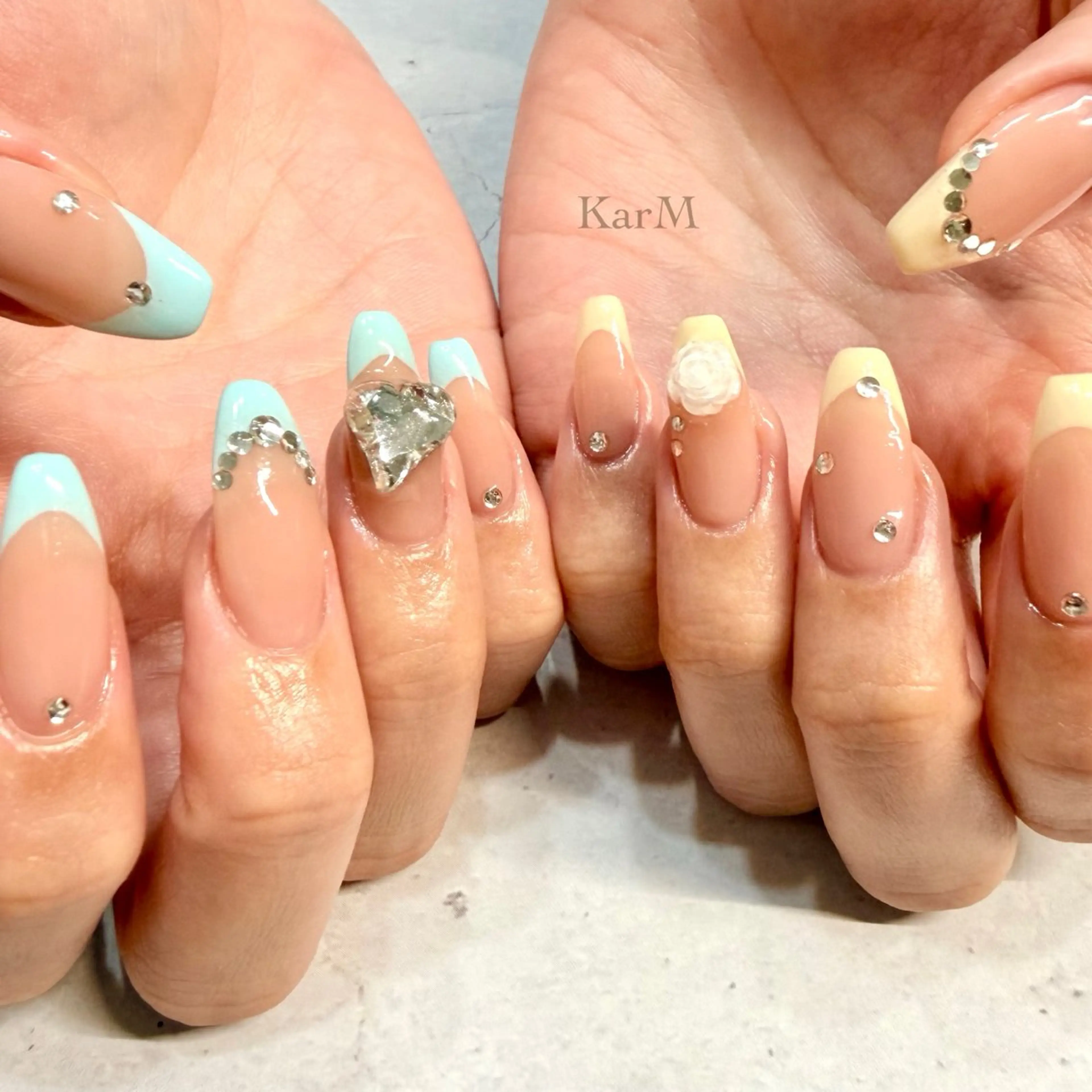 ネイル オーロラネイル チークネイル ドット フラッシュネイル フレンチネイル ハンドネイル ogino karinのネイルデザイン