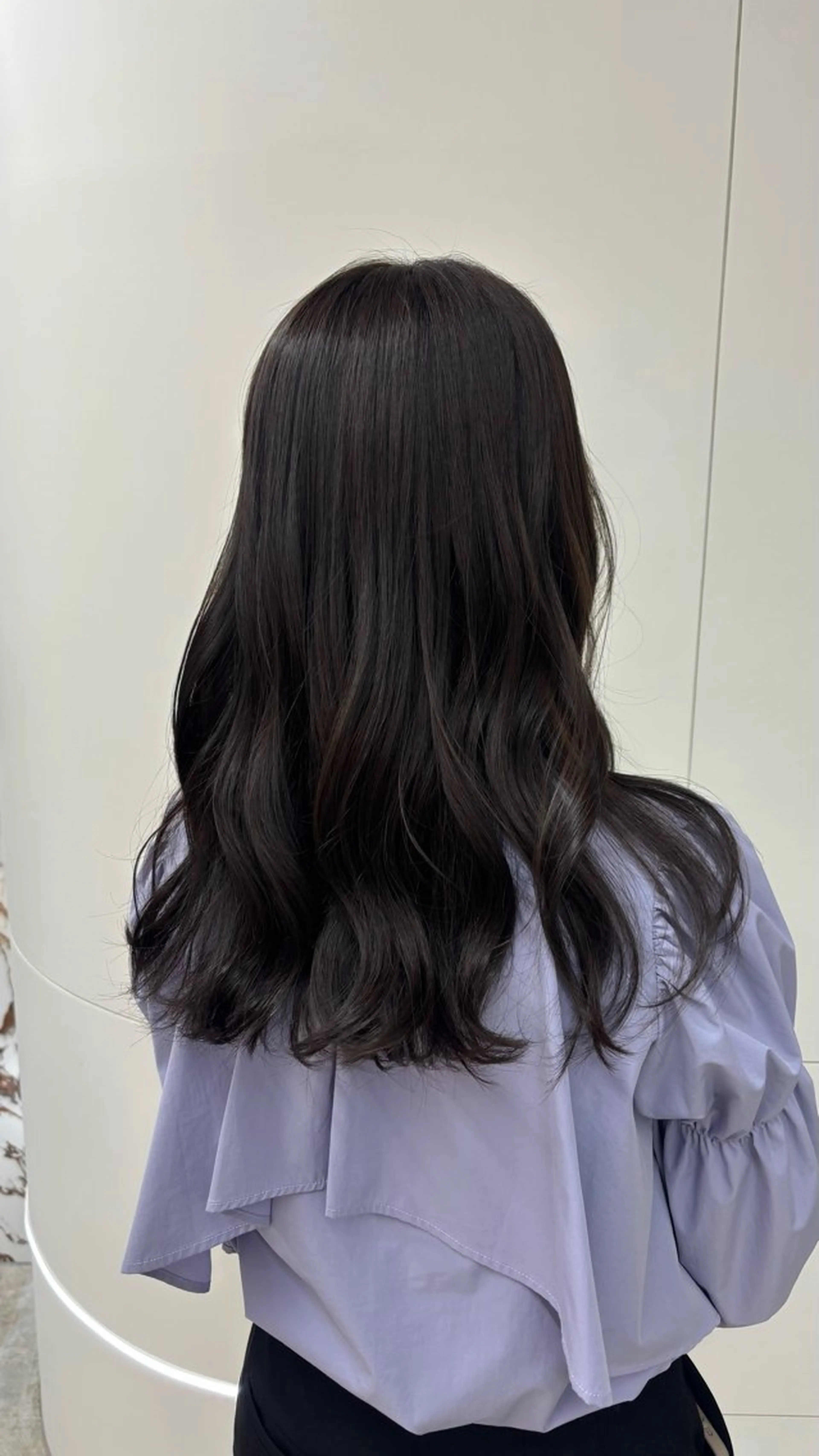 ロング カラー 透明感カラー バイオレットカラー makoto⌇レイヤ ー⌇艶カラー🍒‎のヘアスタイル