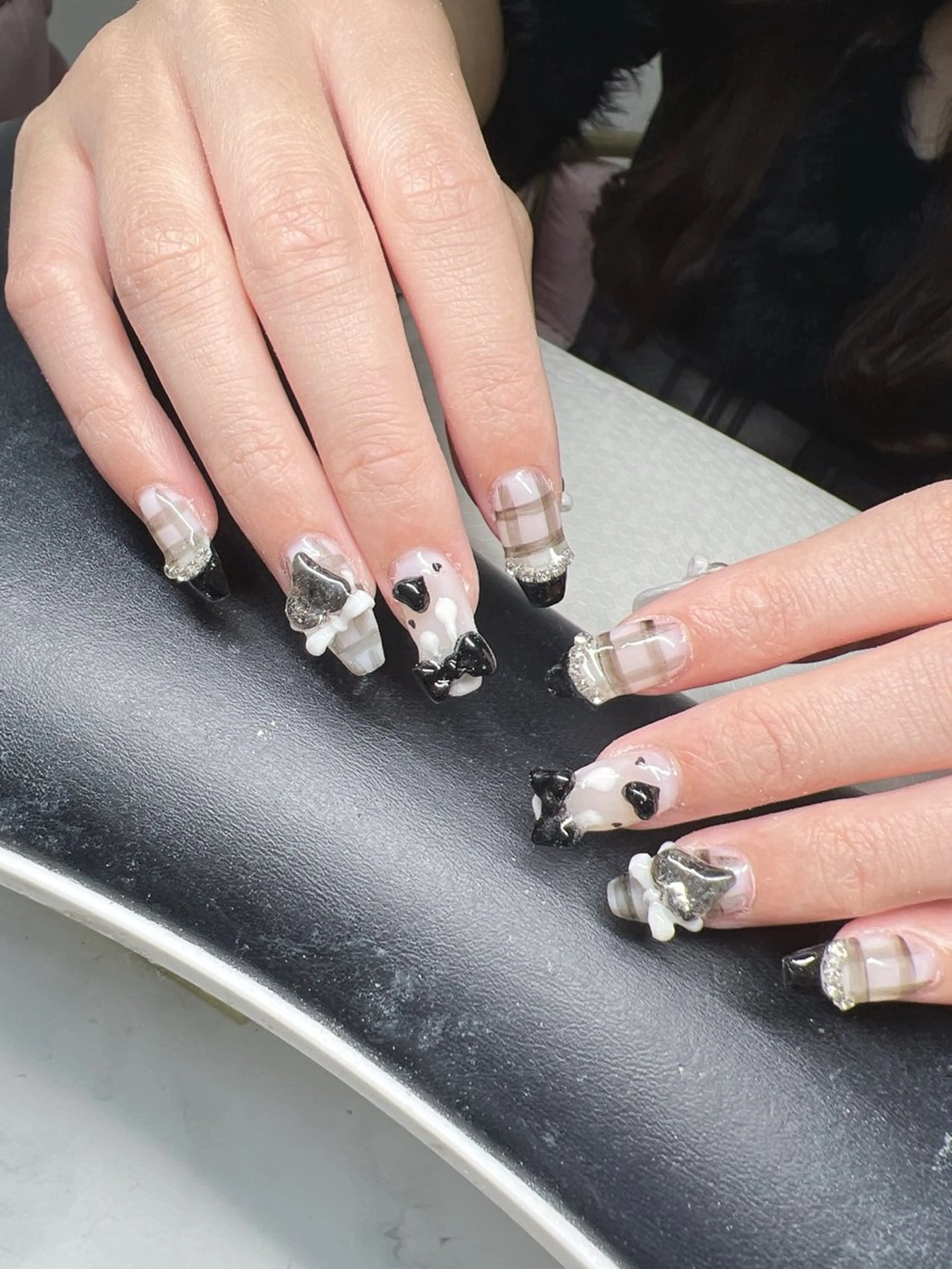 ネイル 長さ出し グラデーション 卒業式 キラキラネイル マグネットネイル ハンドネイル Lee Nailsのネイルデザイン