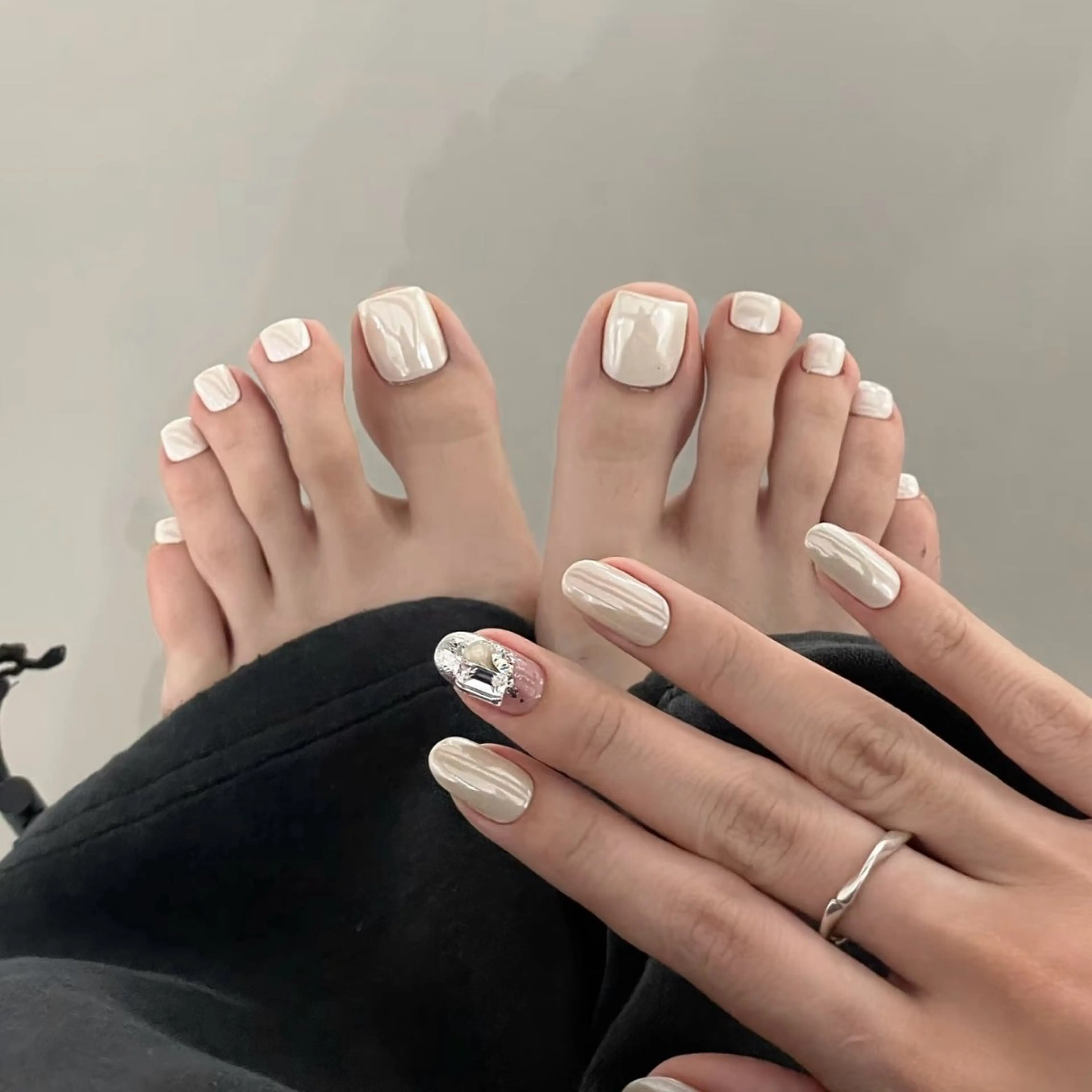 💅ハンド+フットネイルワンカラー「ジェルオフ無料」の写真