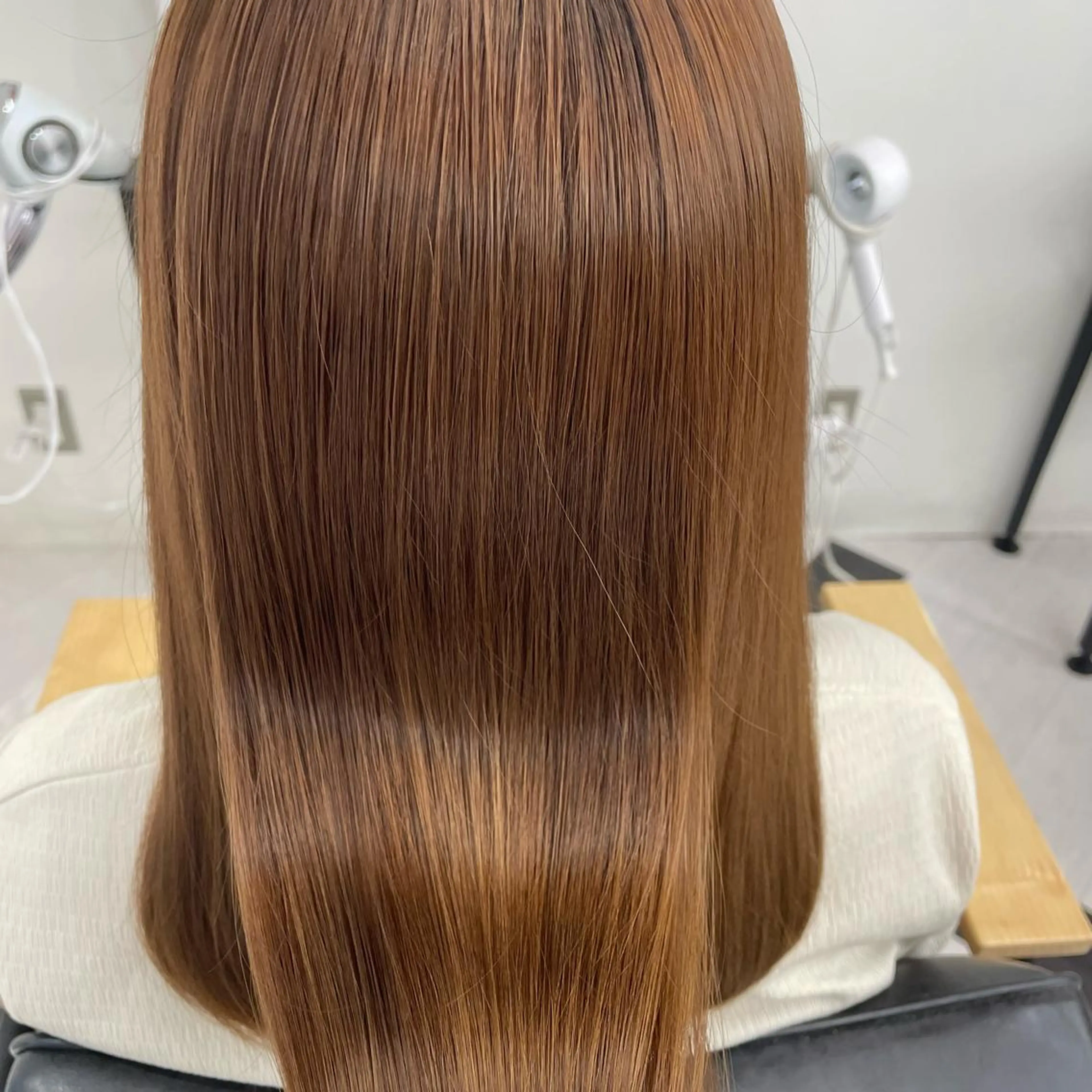 ミディアム カラー パーマ ヘアアレンジ メンズ キッズ ネイル マツエク・マツパ アイブロウ ブラウン mona/ ストレートスタイル✨のヘアスタイル