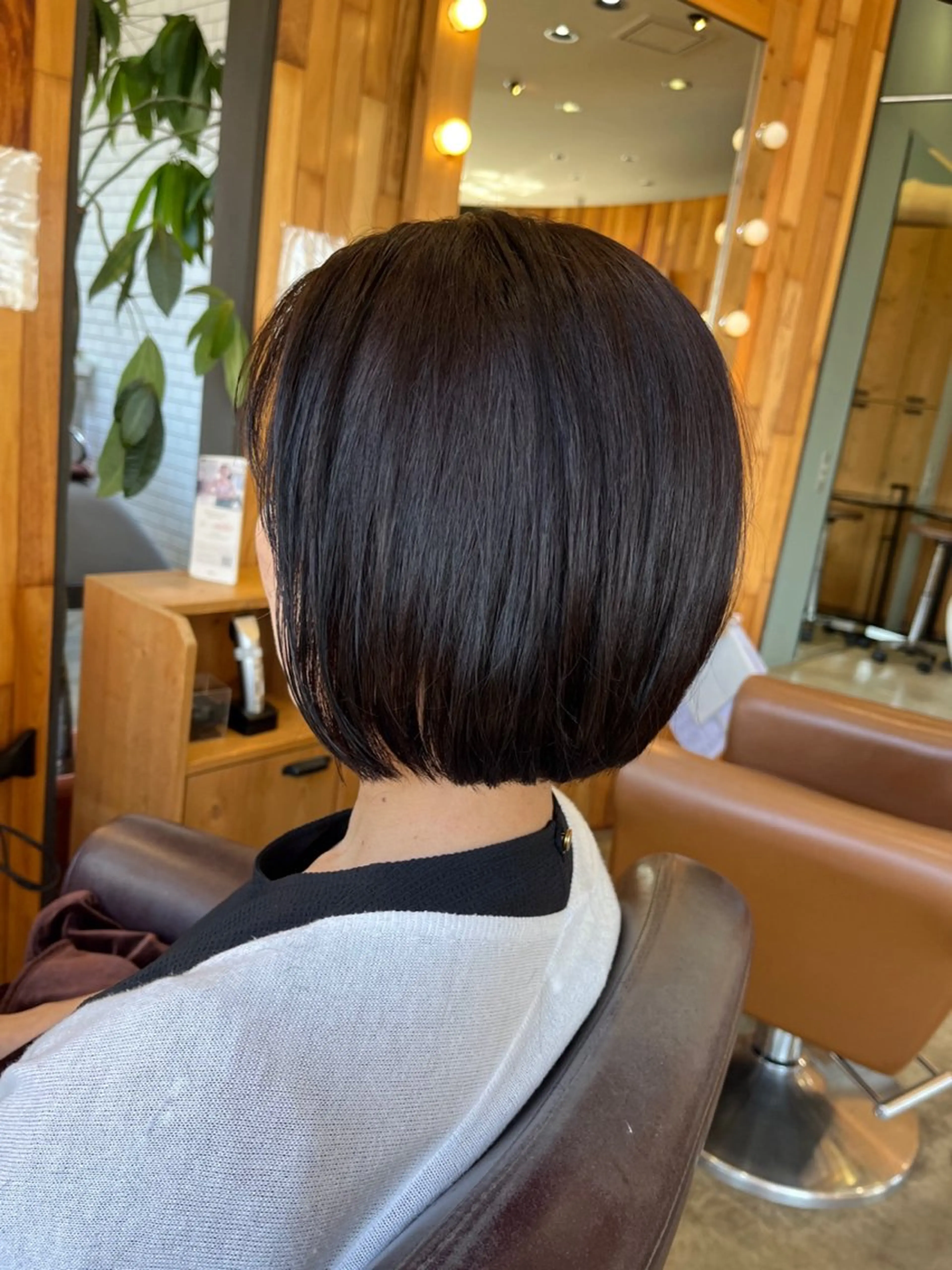 ショート ボブ レイヤーカット TAKAHASHI REIKAのヘアスタイル