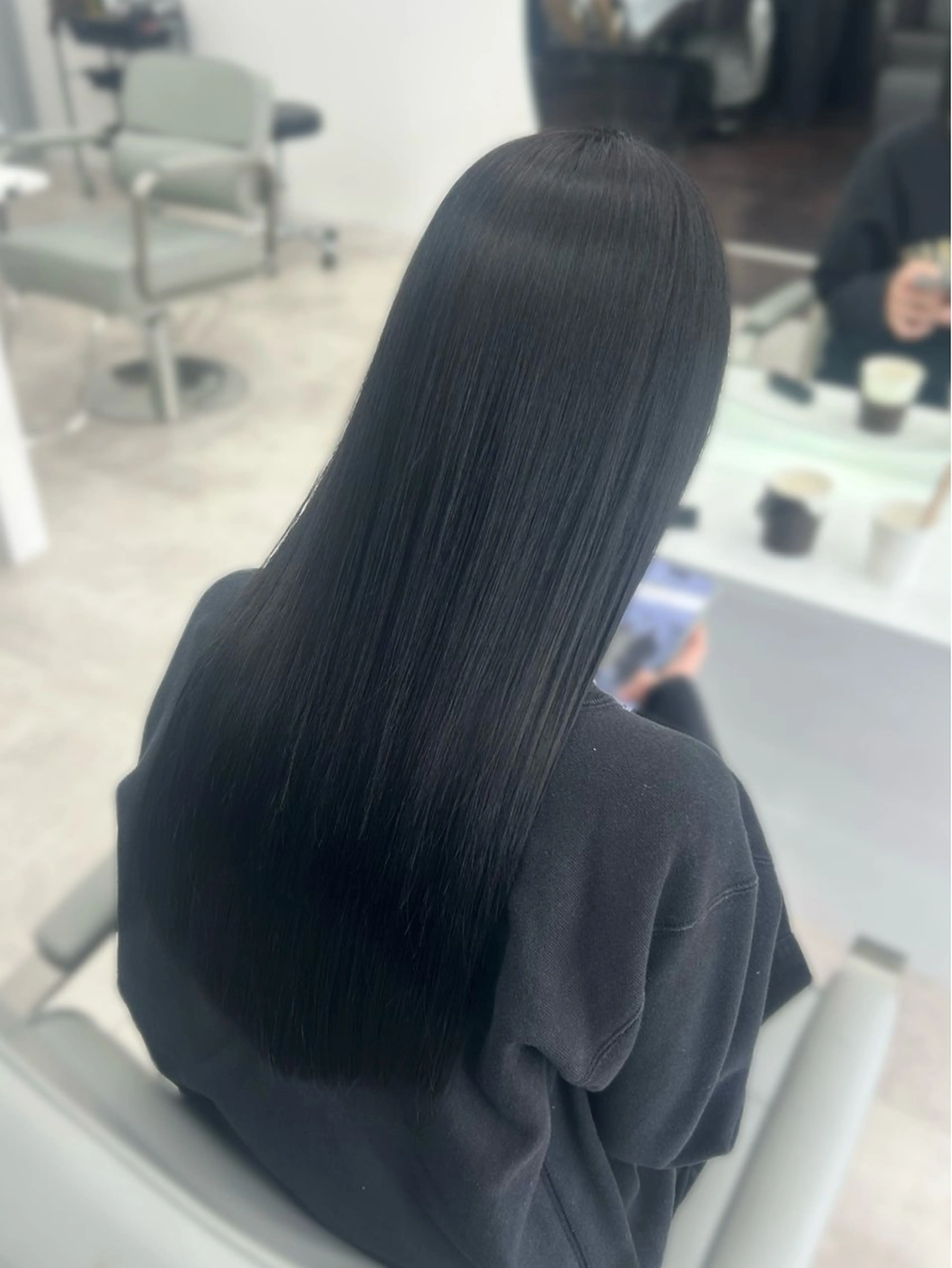 ロング カラー ヘアカラー トリートメント 武田 唯来のヘアスタイル