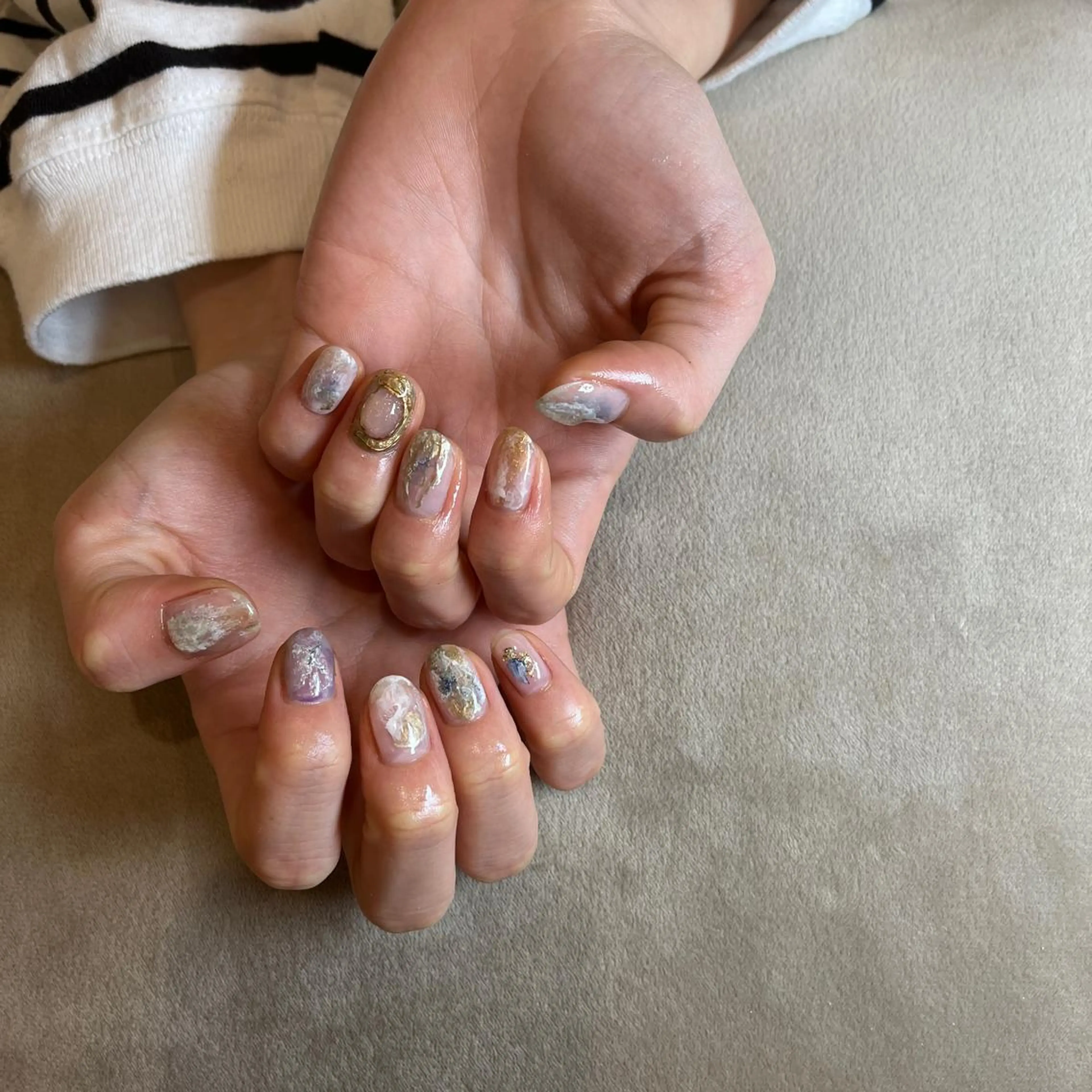 ネイル ニュアンスネイル ぷっくりネイル フリーランス¨̮⃝ ネイリストOKADAのネイルデザイン