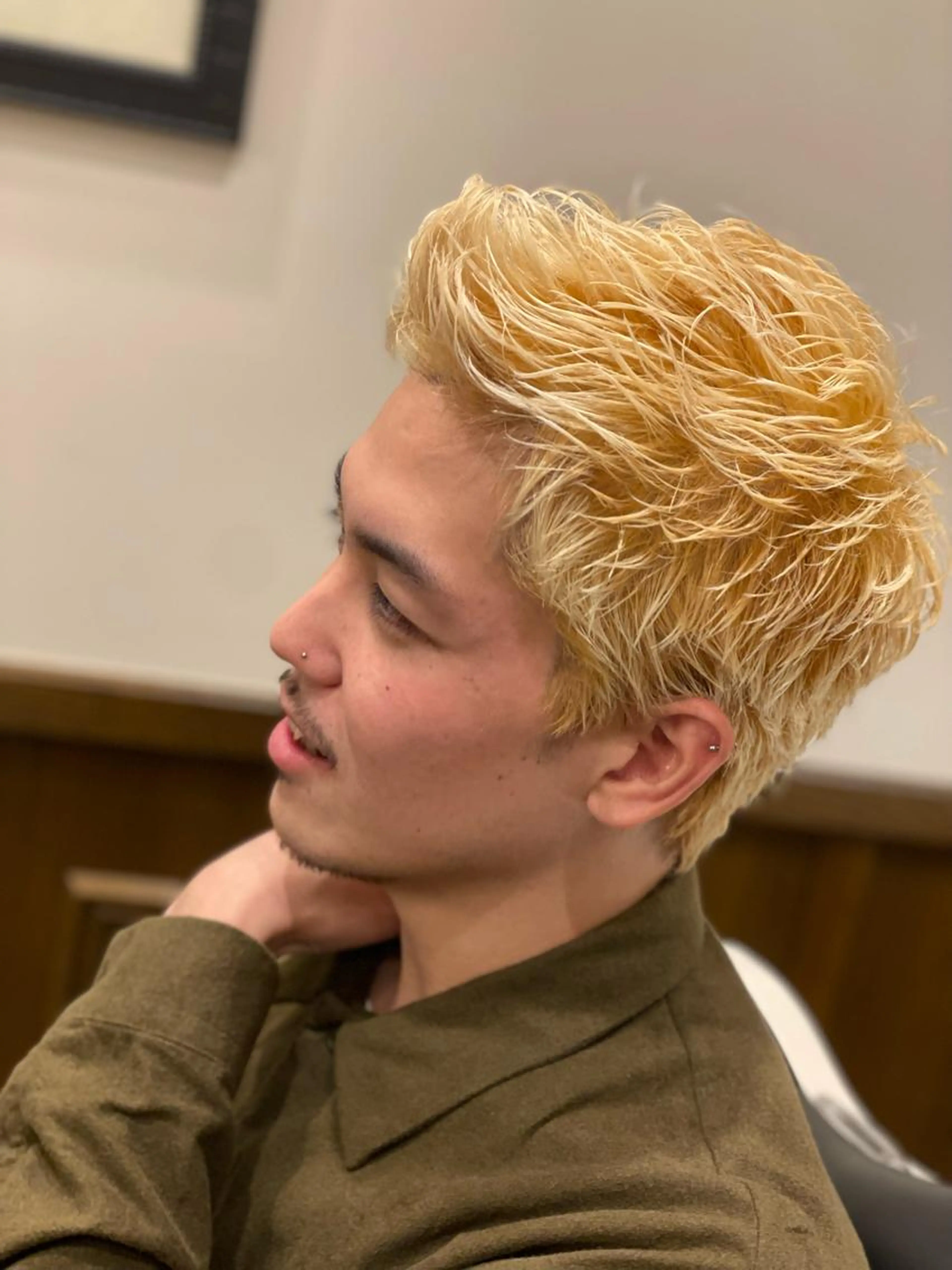 ヘアカラーは材料費として料金をいただきます。の写真