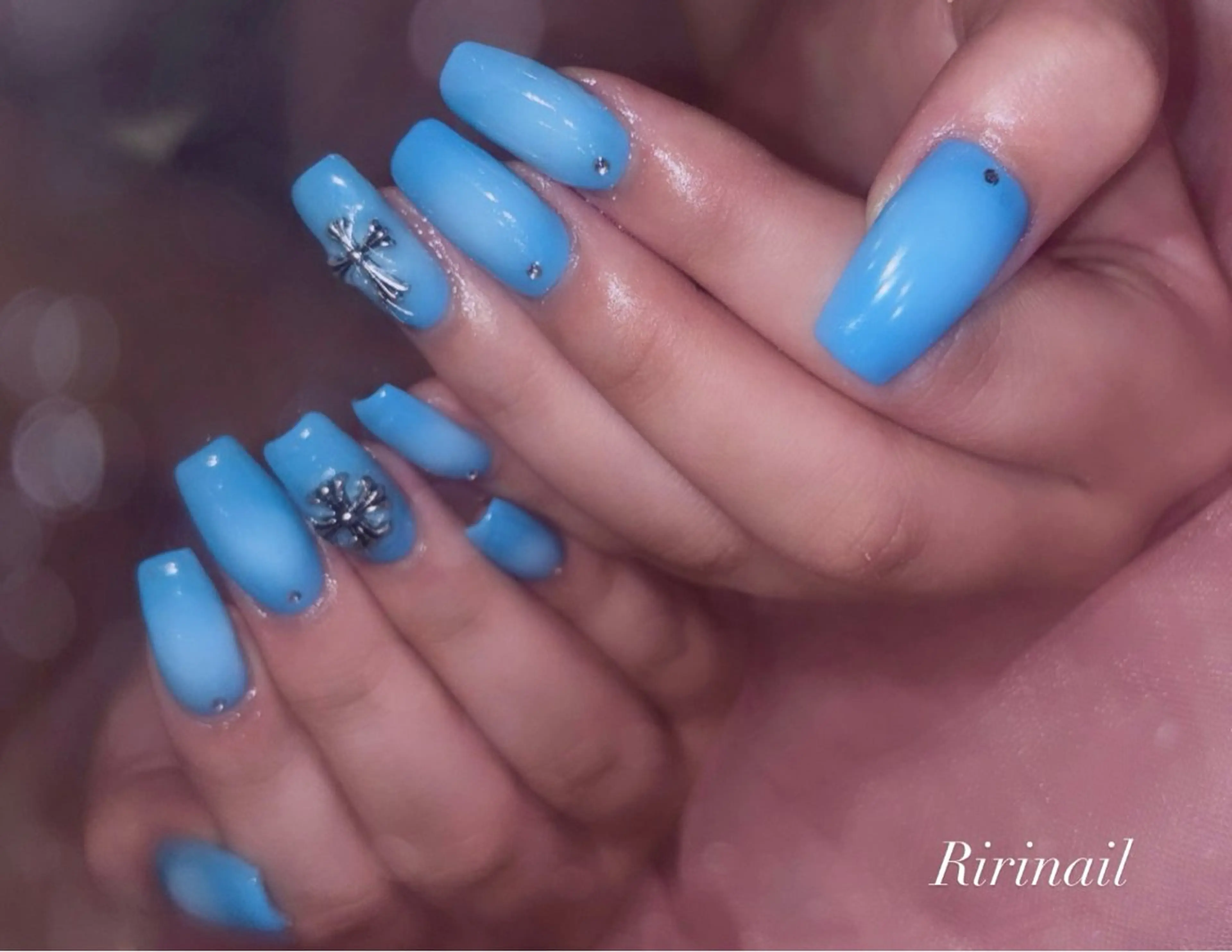 ネイル ハンドネイル 𝐁𝐞𝐥𝐥 𝐦𝐞のネイルデザイン