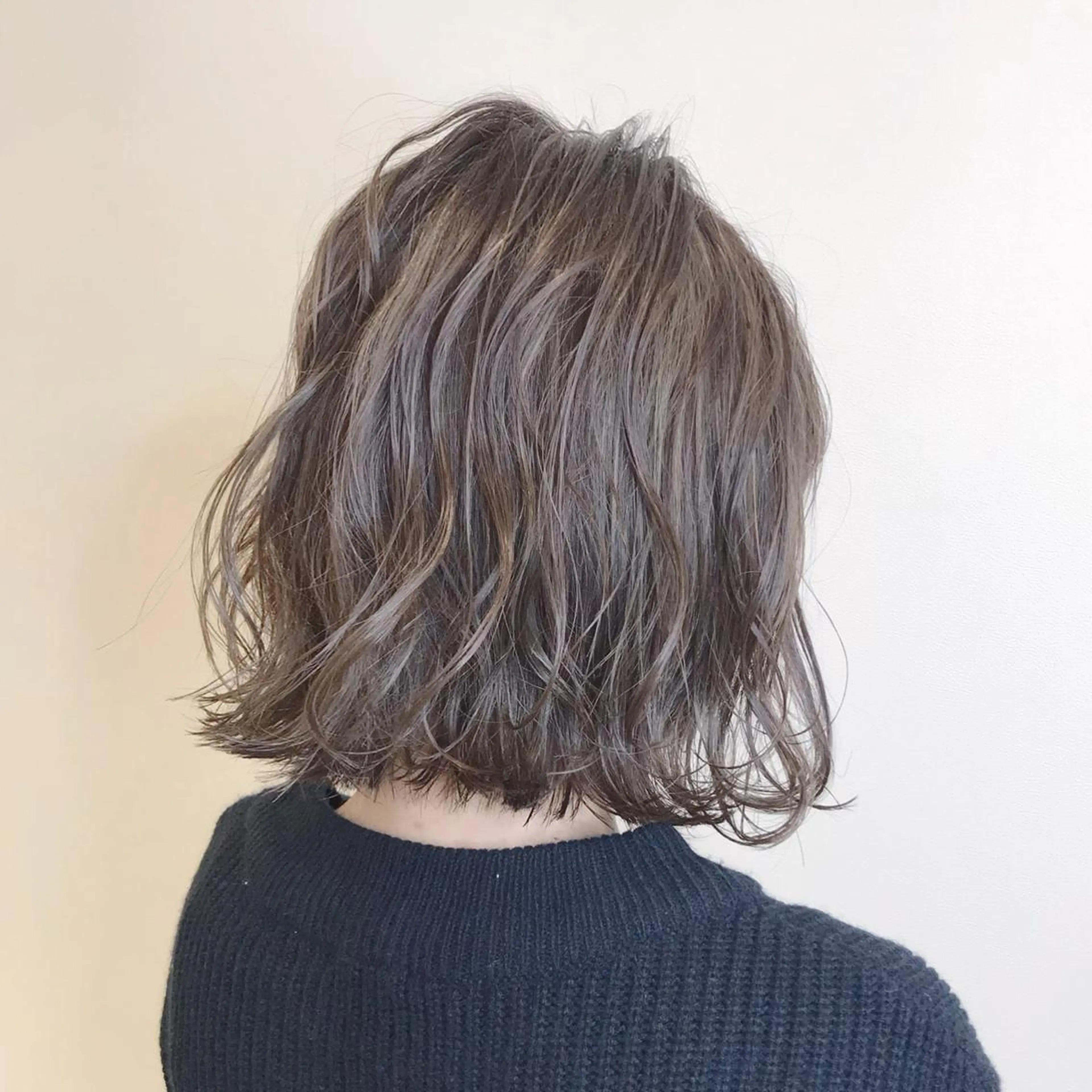 ショート カラー ハイライトカラー ボブ ハイライト ボブ・レイヤーカット 吉敷航一のヘアスタイル