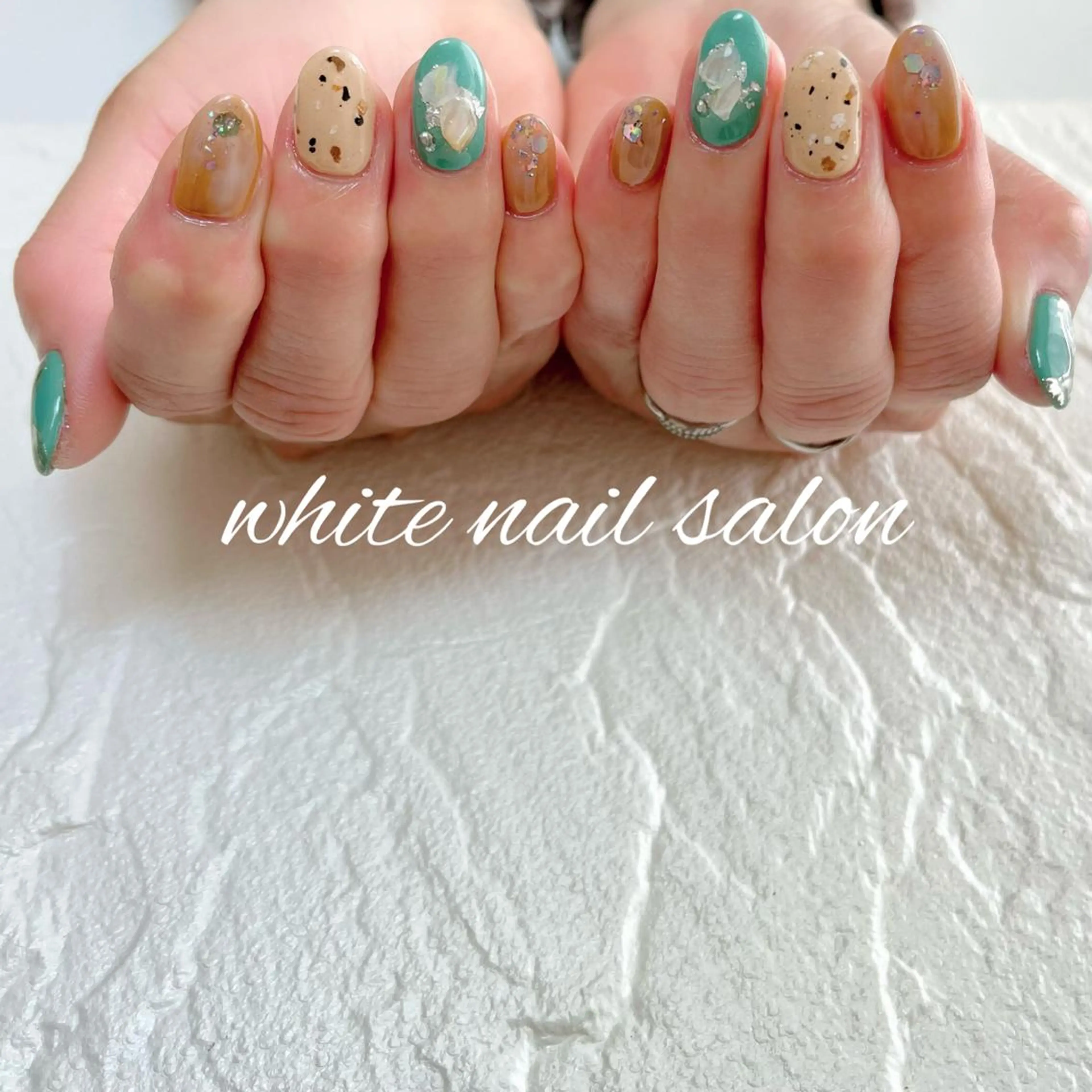 ネイル フットネイル ジェルネイル ハードジェル ラメ(グリッター) 持ち込み ハンドネイル white nail salonのネイルデザイン
