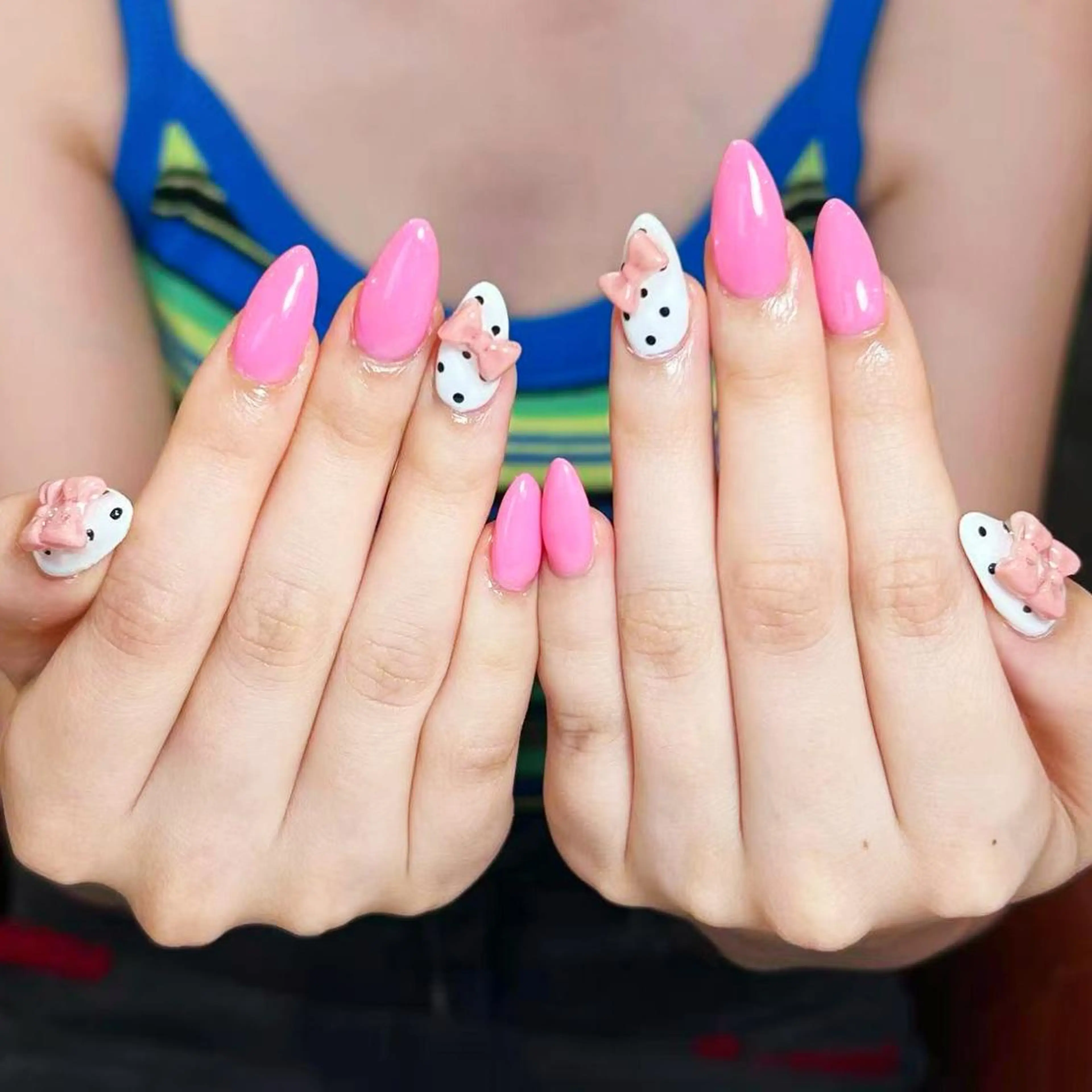 ネイル アートネイル オーロラネイル ガーリー キラキラネイル マグネットネイル ハンドネイル DIAMOND 💦のネイルデザイン