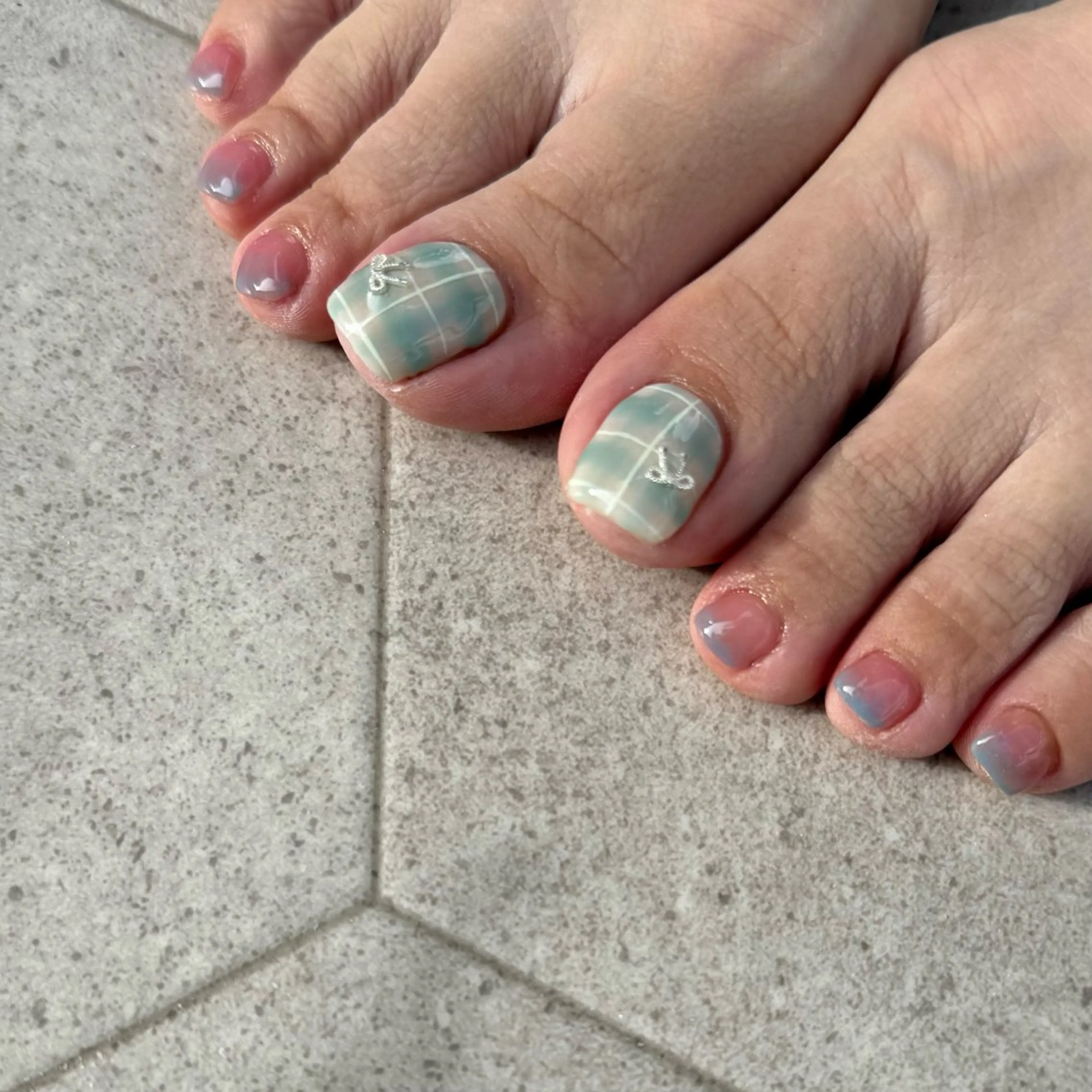 ネイル フットネイル nailsalon mionのネイルデザイン