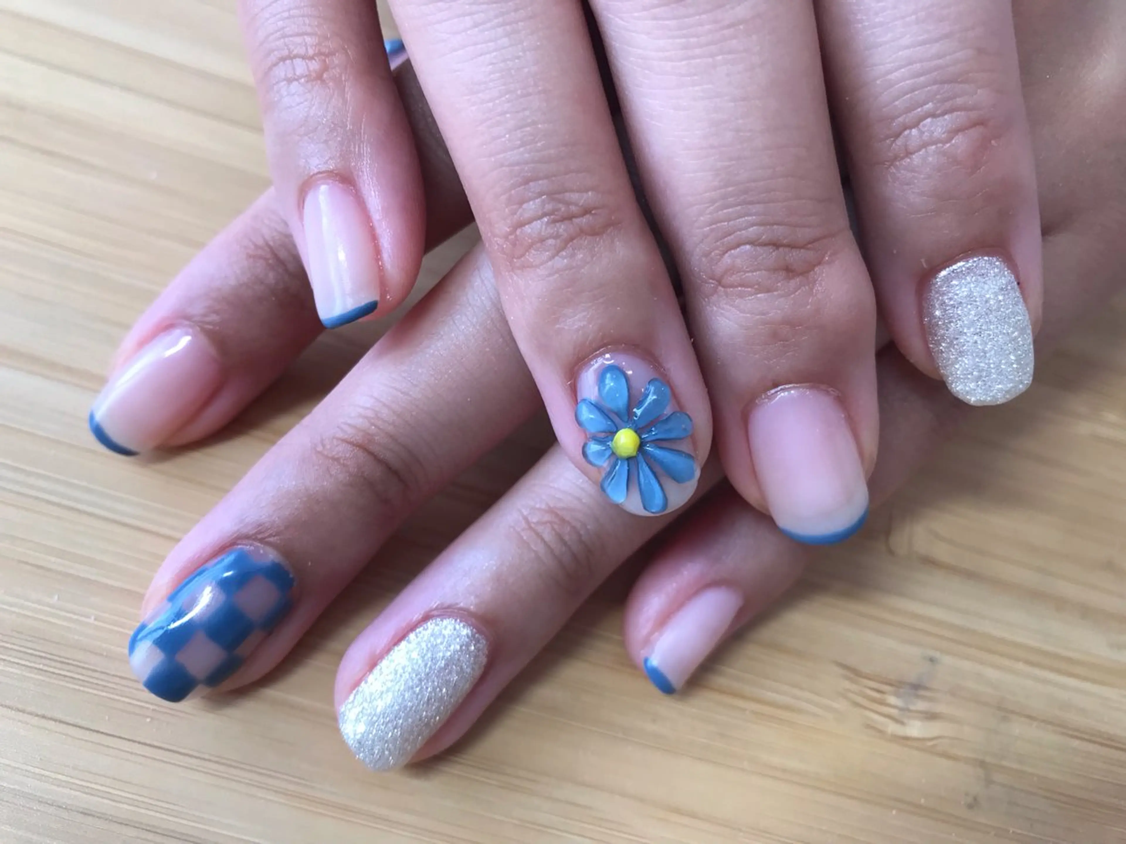 ネイル ブルー フラワーネイル ぷっくりネイル ハンドネイル Nailist Missaのネイルデザイン