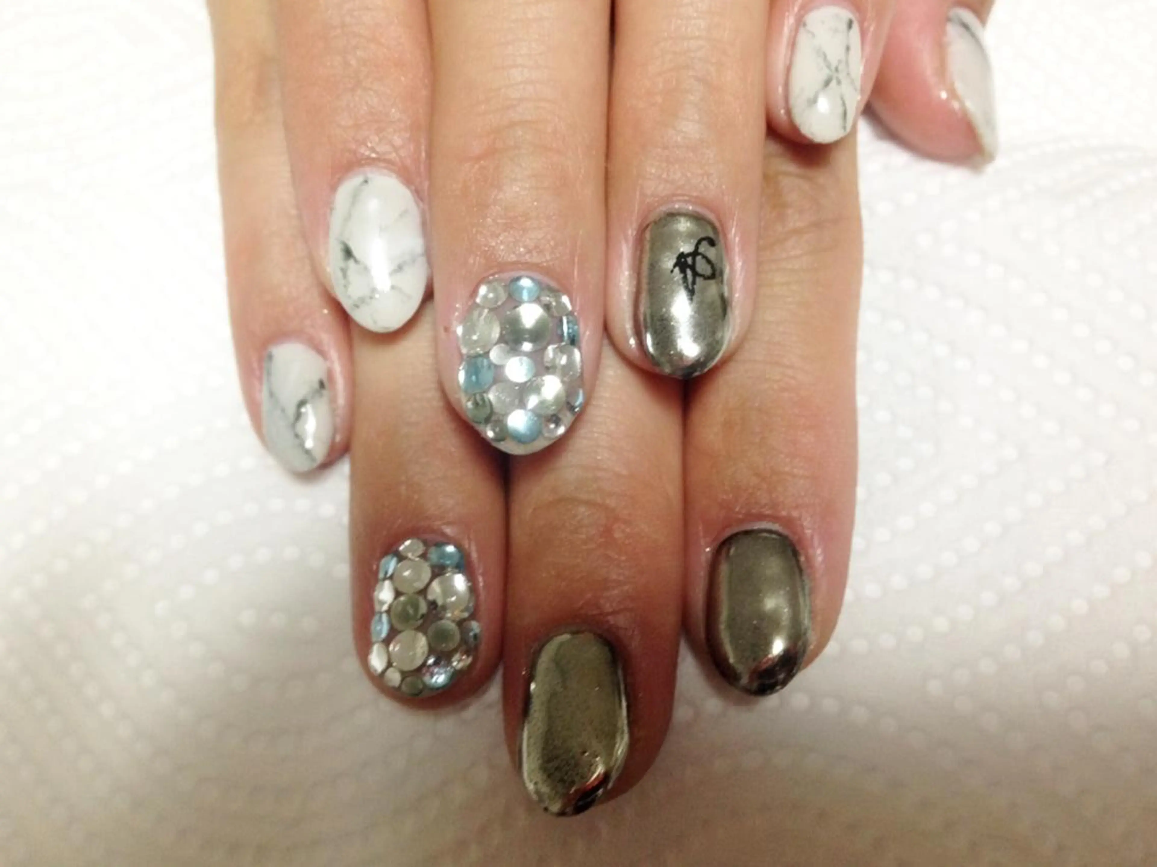 ネイル リラネイル所属・福田 美代子のネイルデザイン