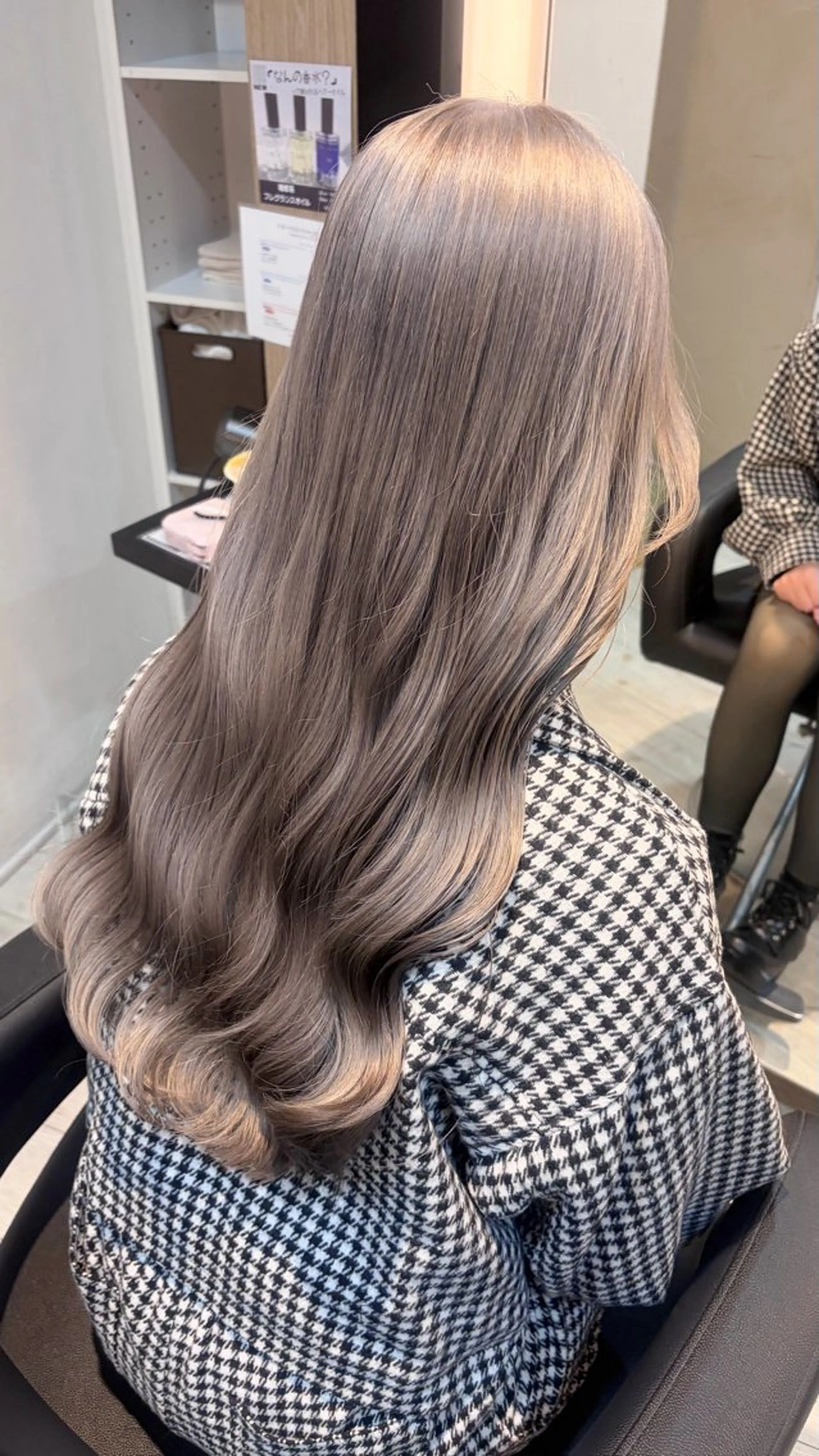 ロング カラー カット ヘアカラー トリートメント ブリーチ/髪質改善/ ハイトーン/暖色のヘアスタイル