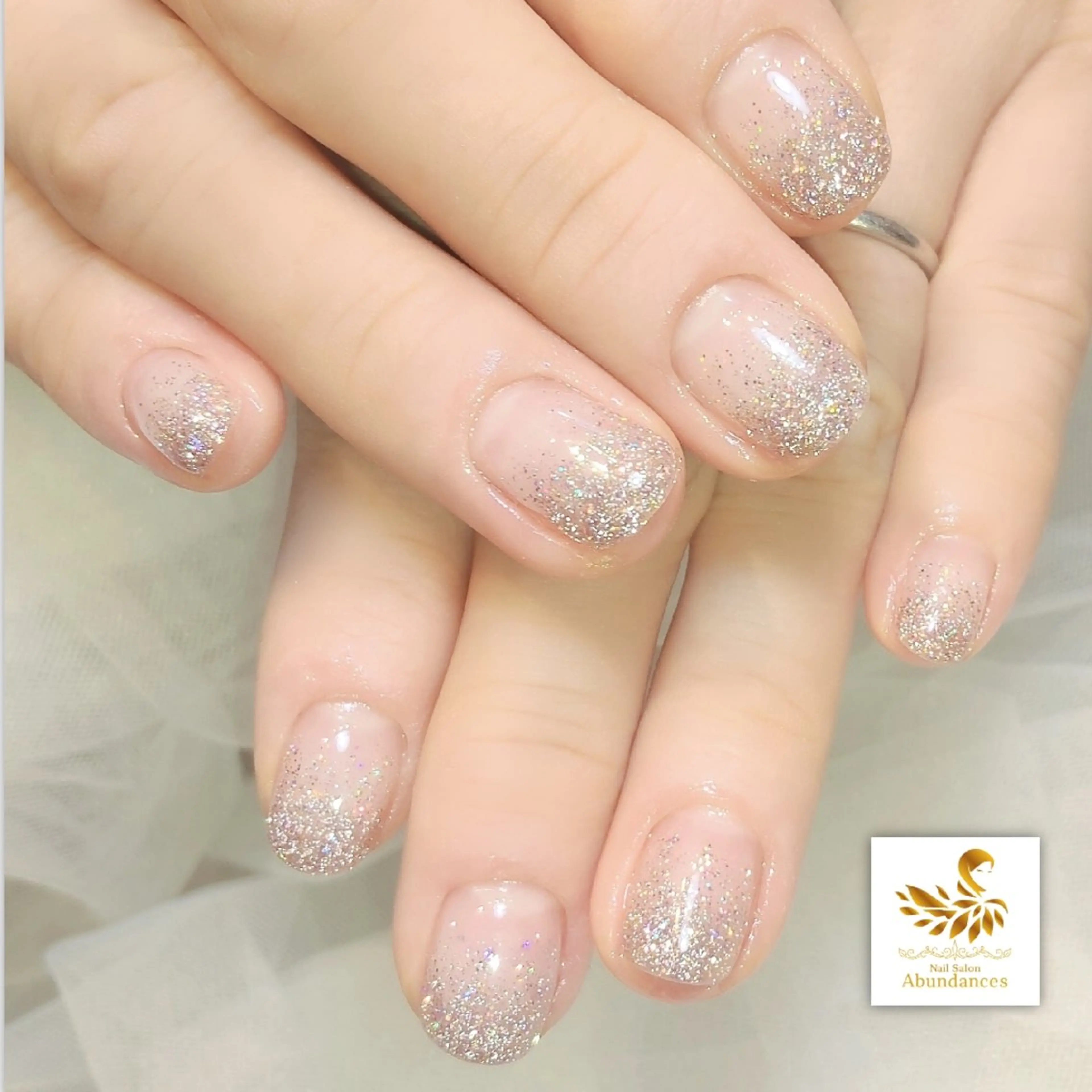 ネイル フラッシュネイル グラデーション オフィスネイル ショートネイル ハンドネイル 完全予約制個室サロン Abundancesのネイルデザイン