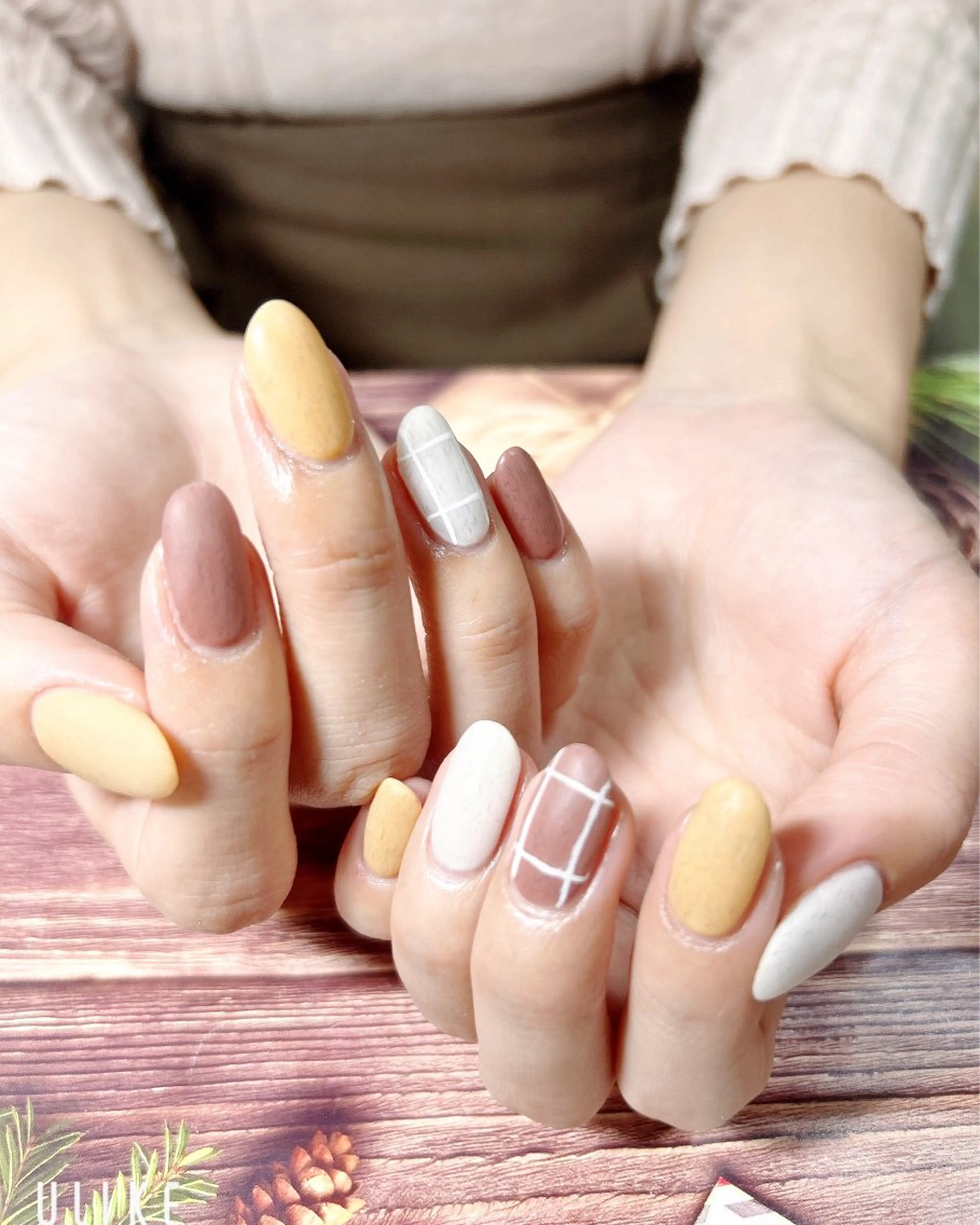 ネイル マットネイル ハンドネイル 吉野✨ ネイルデザイナー✨のネイルデザイン