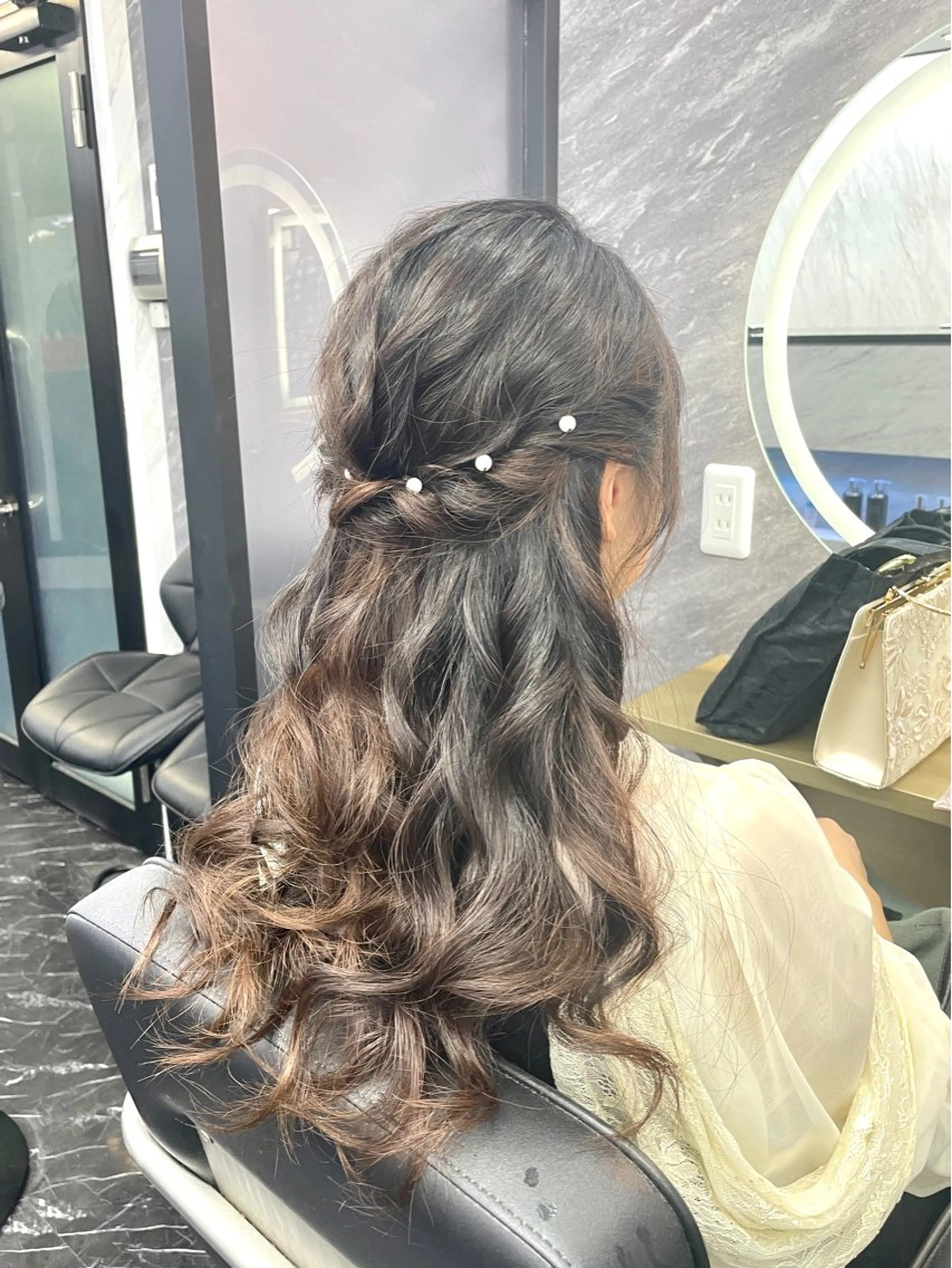 ロング ヘアアレンジ ヘアセット エクステ🩵ブリーチ 韓国ヘア🩵KAEのヘアスタイル