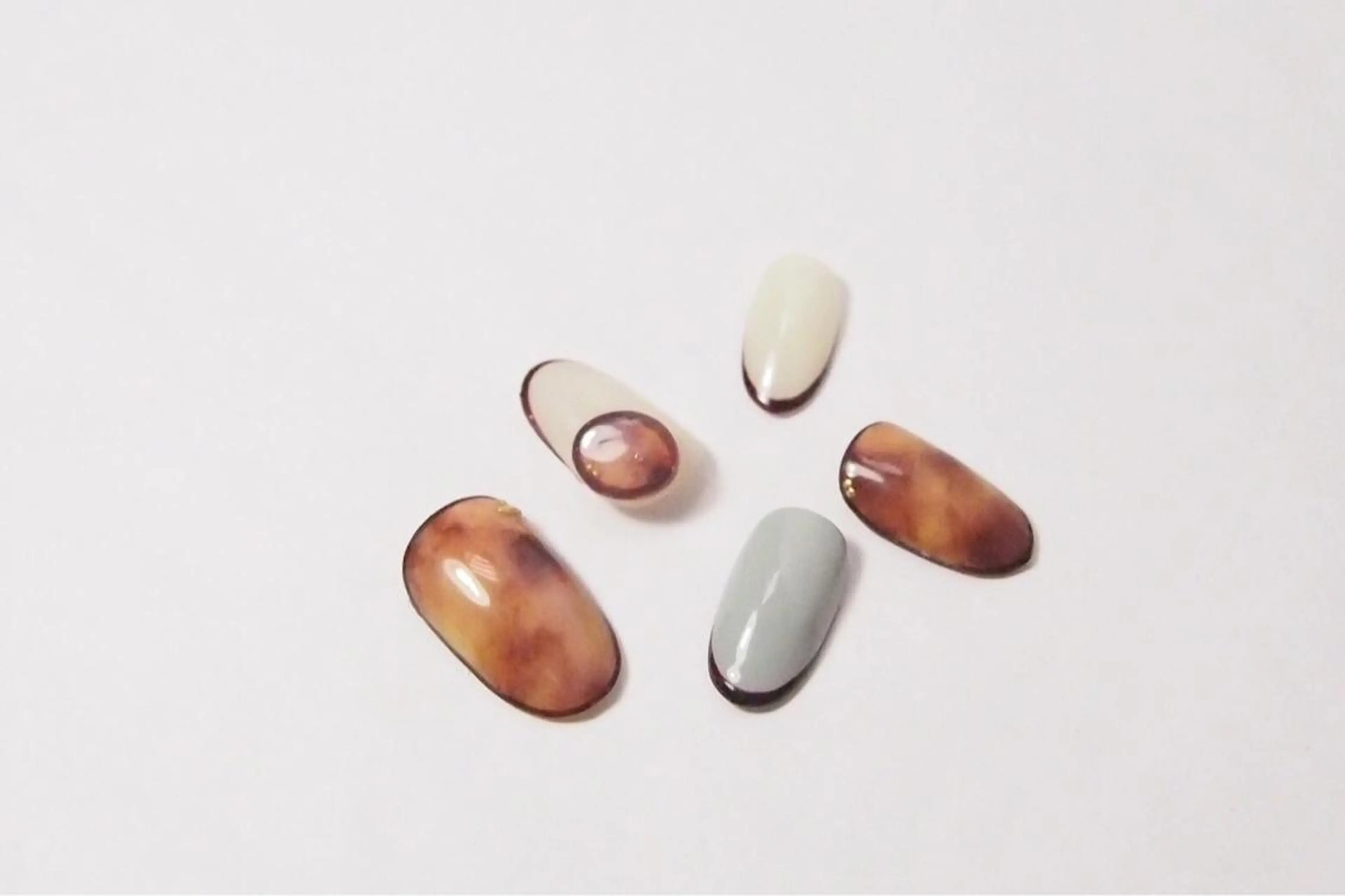 ネイル alma nailsのネイルデザイン