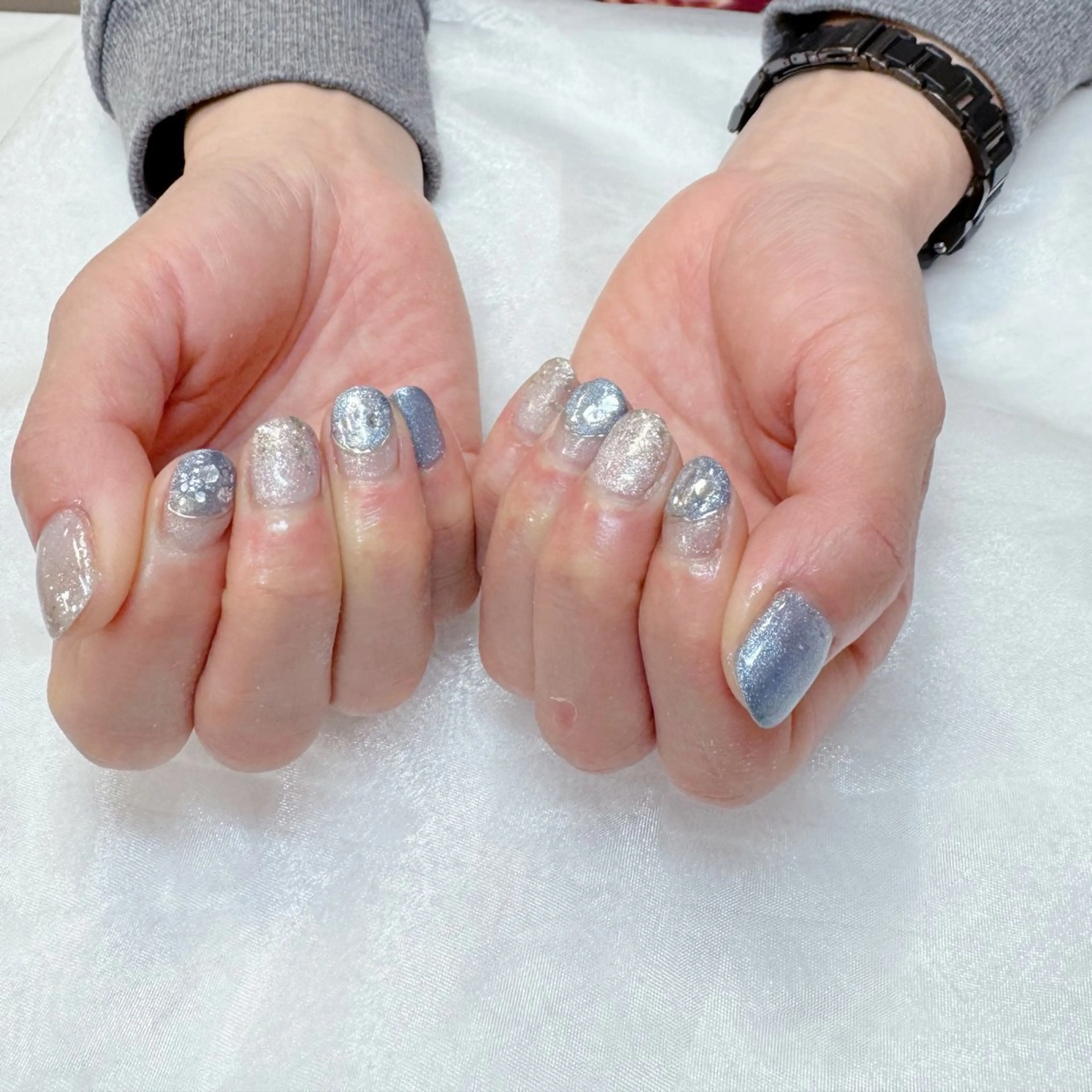 ネイル ブルー キラキラネイル マグネットネイル ニュアンスネイル maruyasu. yのネイルデザイン