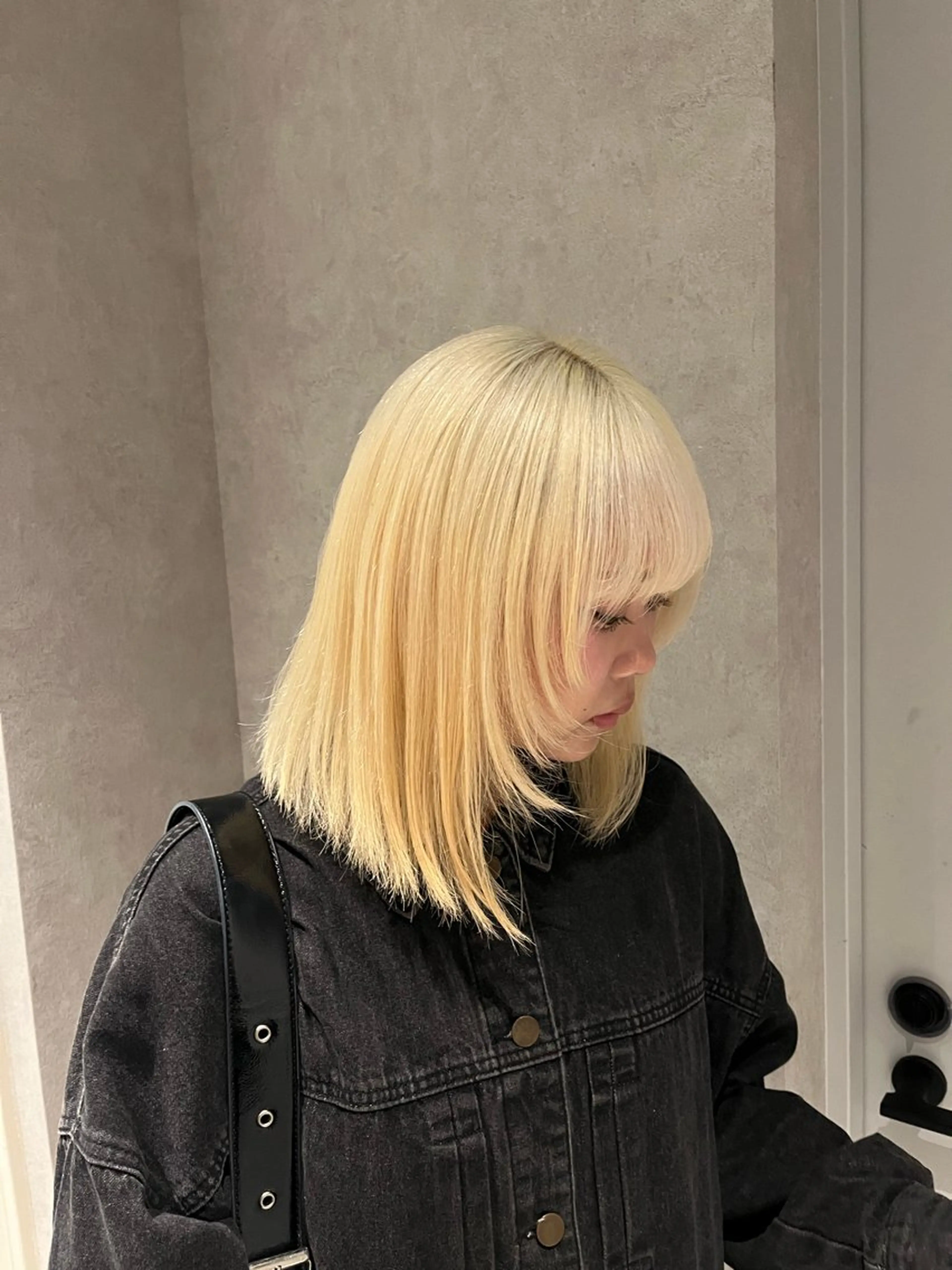 セミロング カラー レイヤーカット ヘアカラー 栄/ミルクティー/ ベージュ/リホナ🧸のヘアスタイル