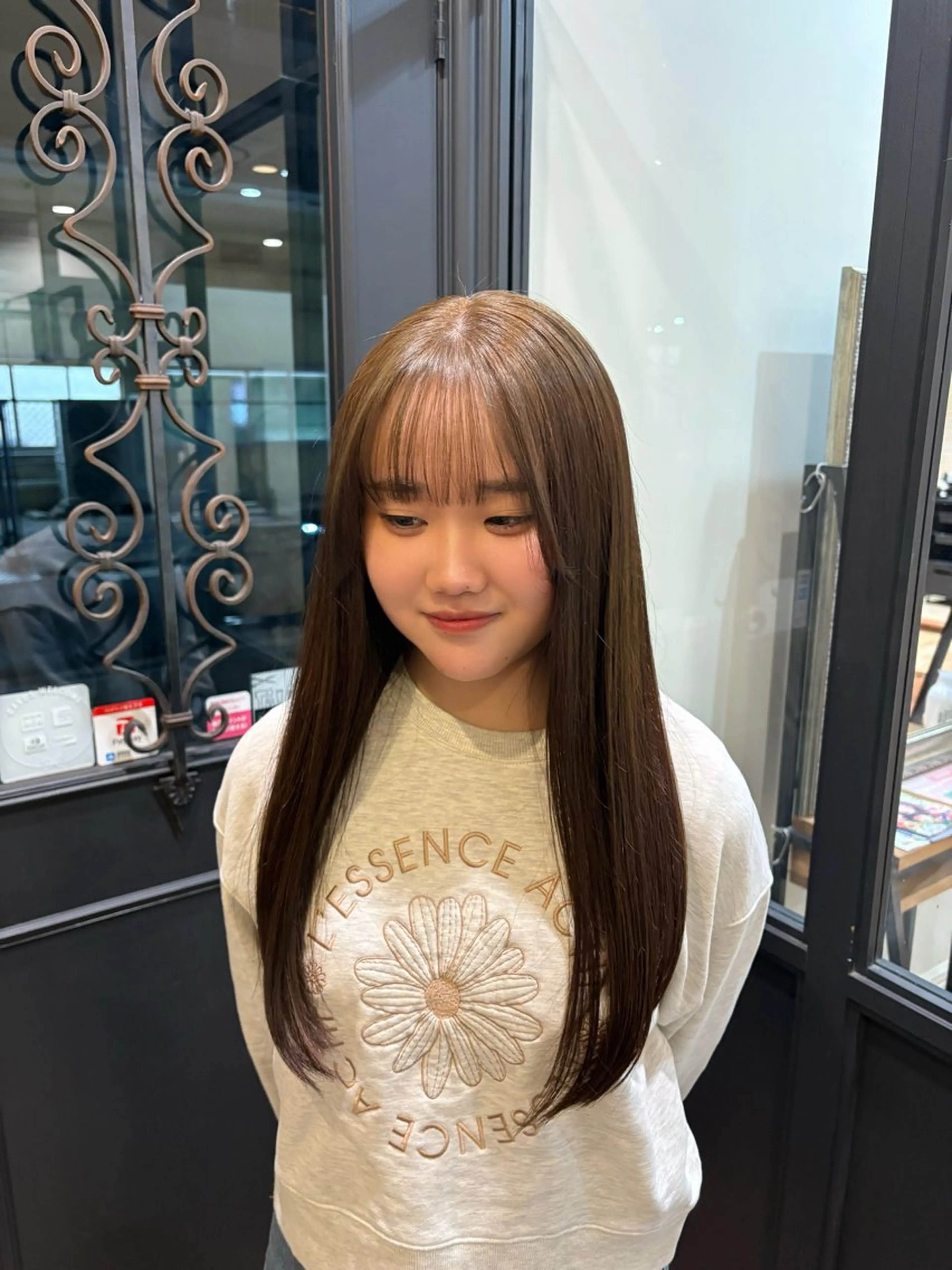 ロング カラー ヘアカラー しおり🍬 KOKORO🤍のヘアスタイル