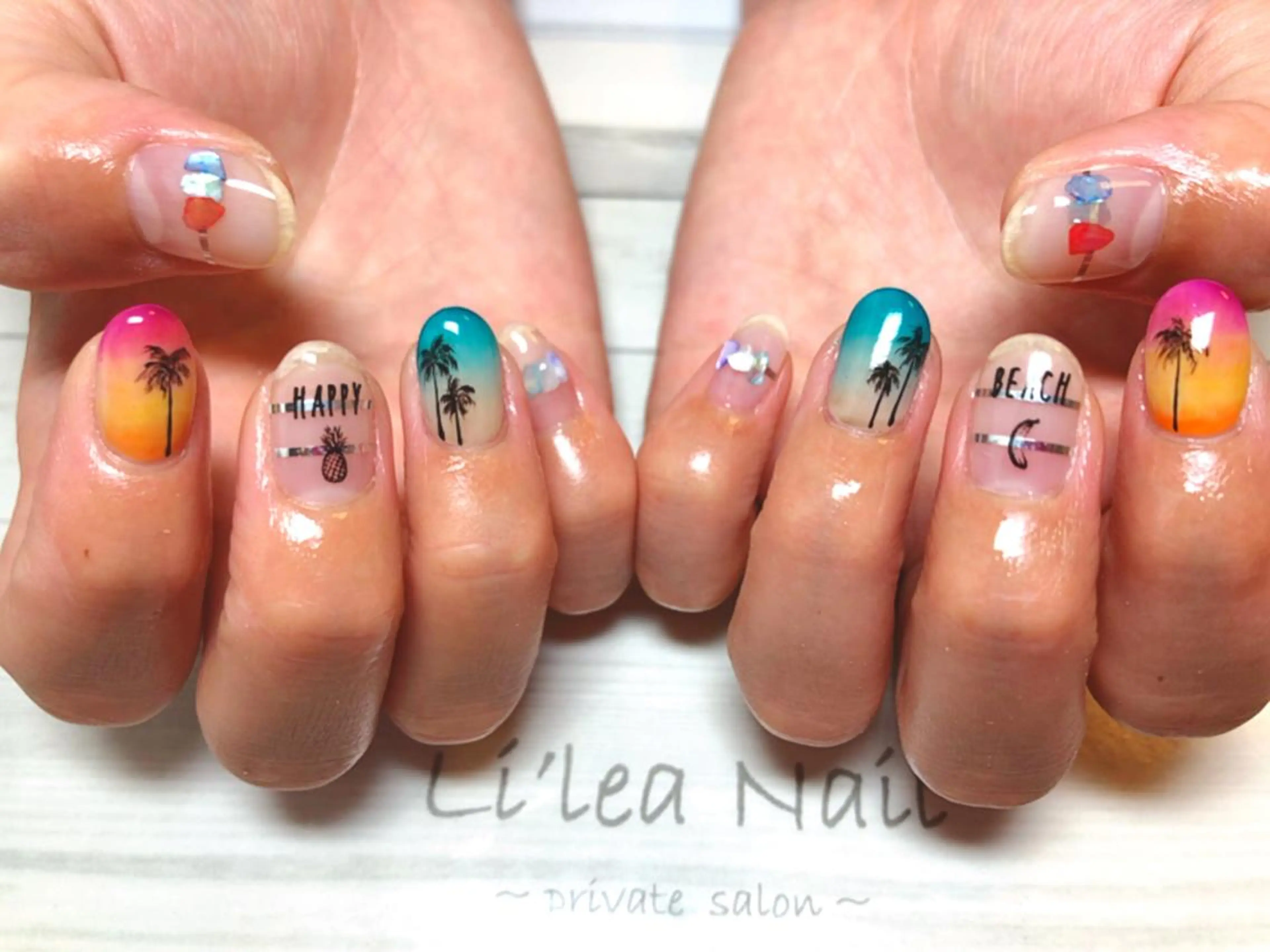 ネイル Li'leaNail AINAのネイルデザイン