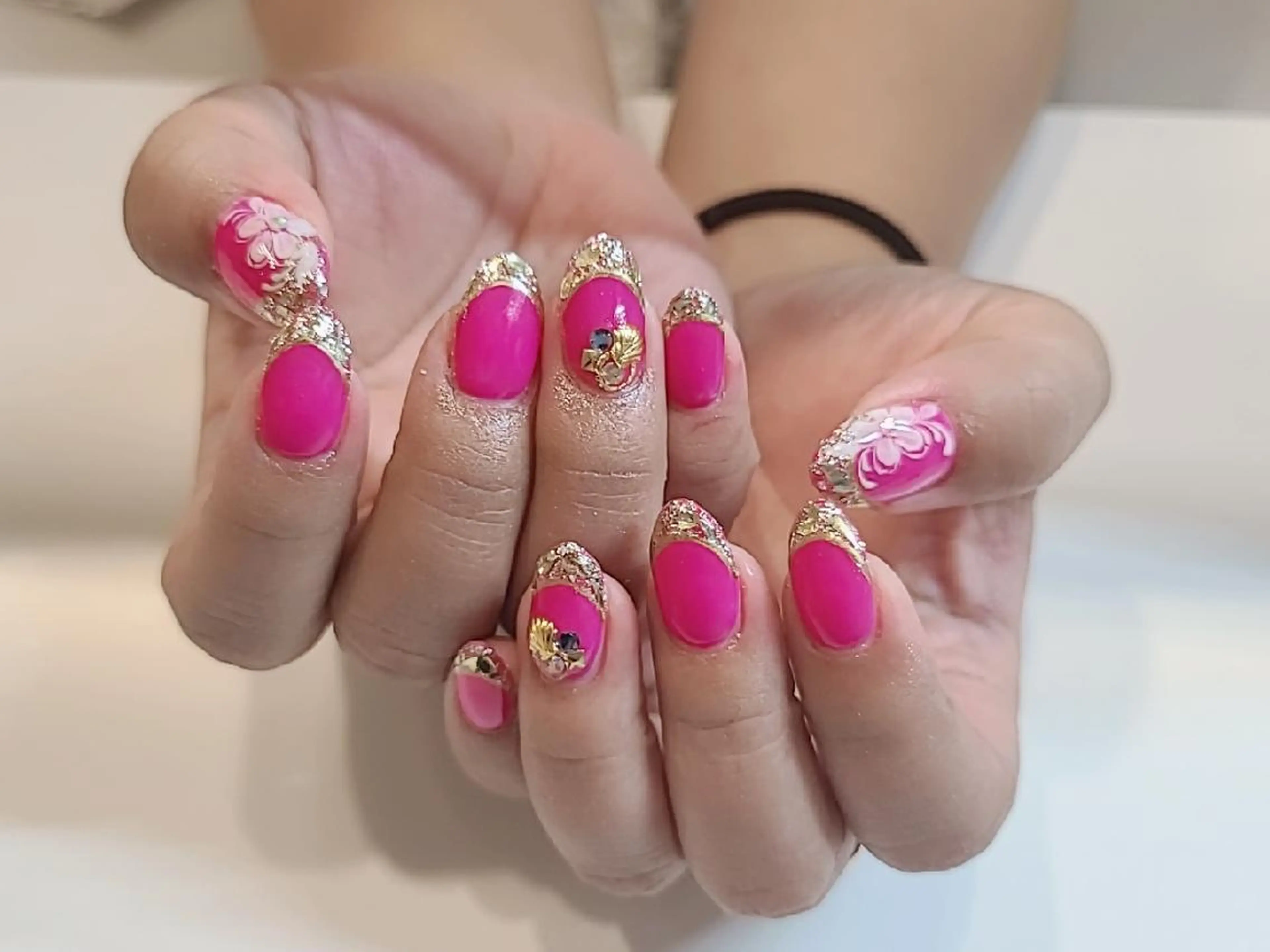 ネイル アートネイル ビーケア自由が丘所属・えみ えみのネイルデザイン