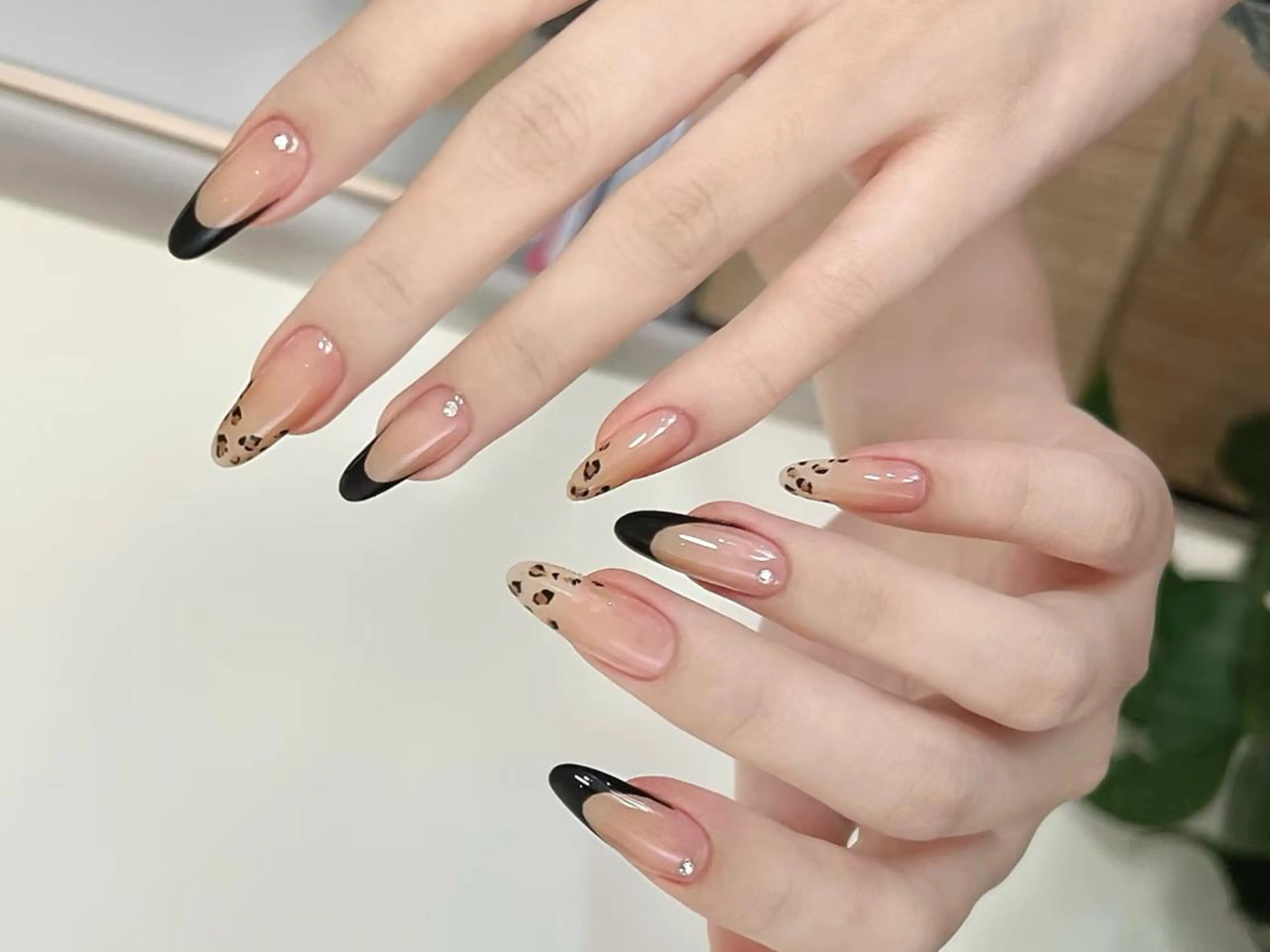 ネイル オーロラネイル チークネイル 長さ出し フットネイル フレンチネイル ハンドネイル ハンドケア Pandora nailのネイルデザイン