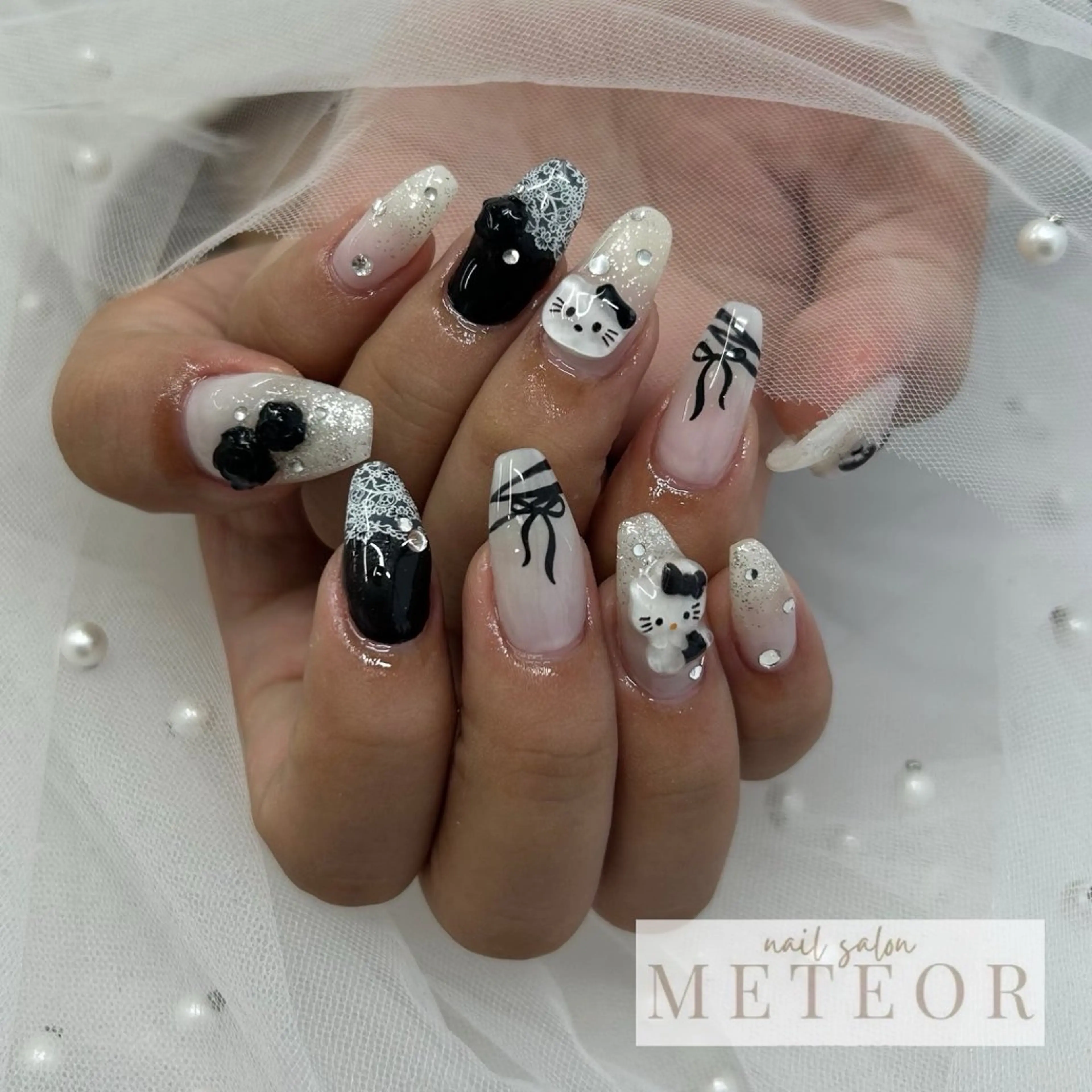 ネイル レース リボン ワンホンネイル 冬ネイル ハンドネイル nailsalon meteor所属・METEOR💫 staffのネイルデザイン