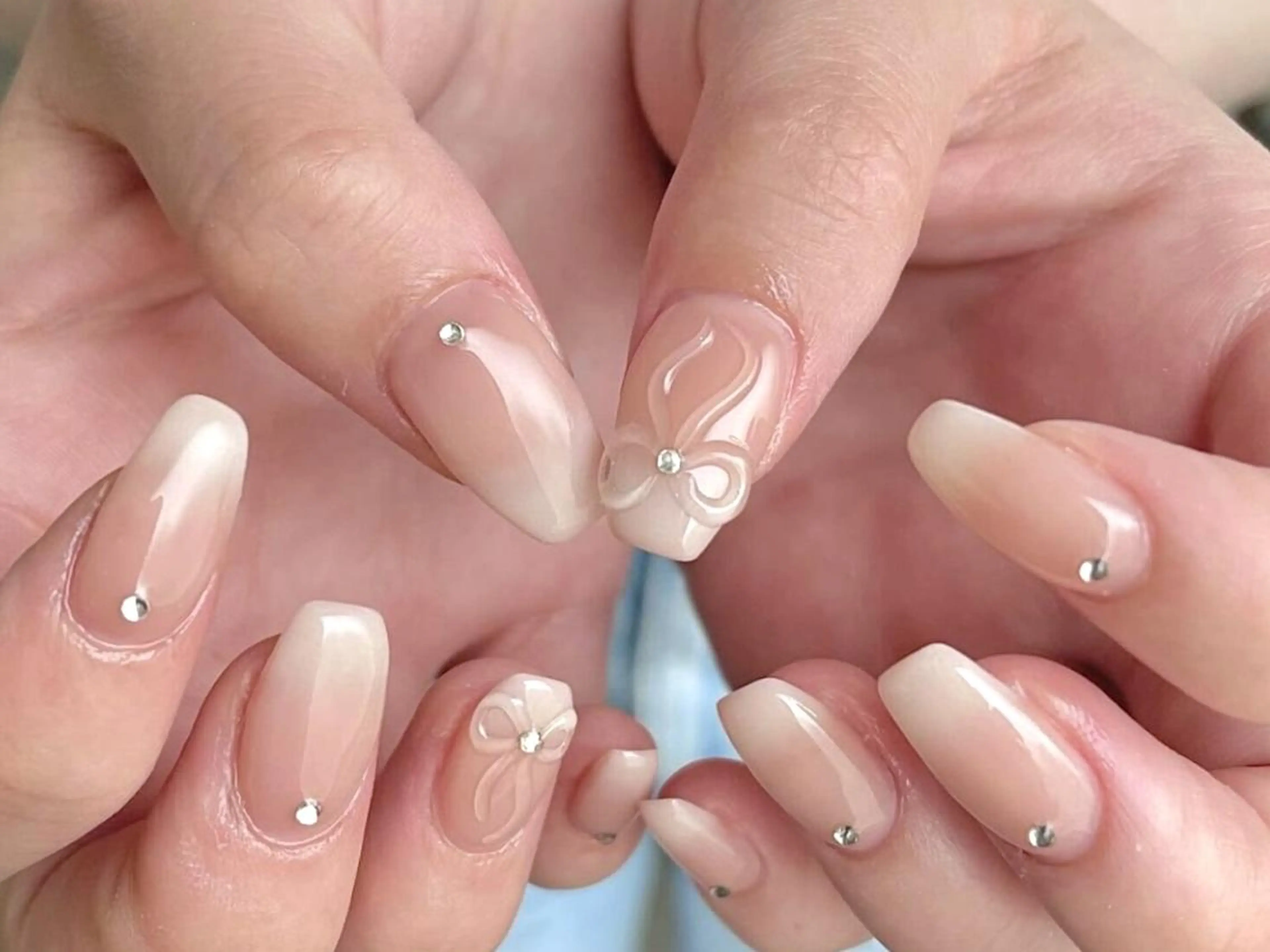 ネイル アートネイル 持ち込み Shis_🦄shi 韓国風キラキラネイルのネイルデザイン