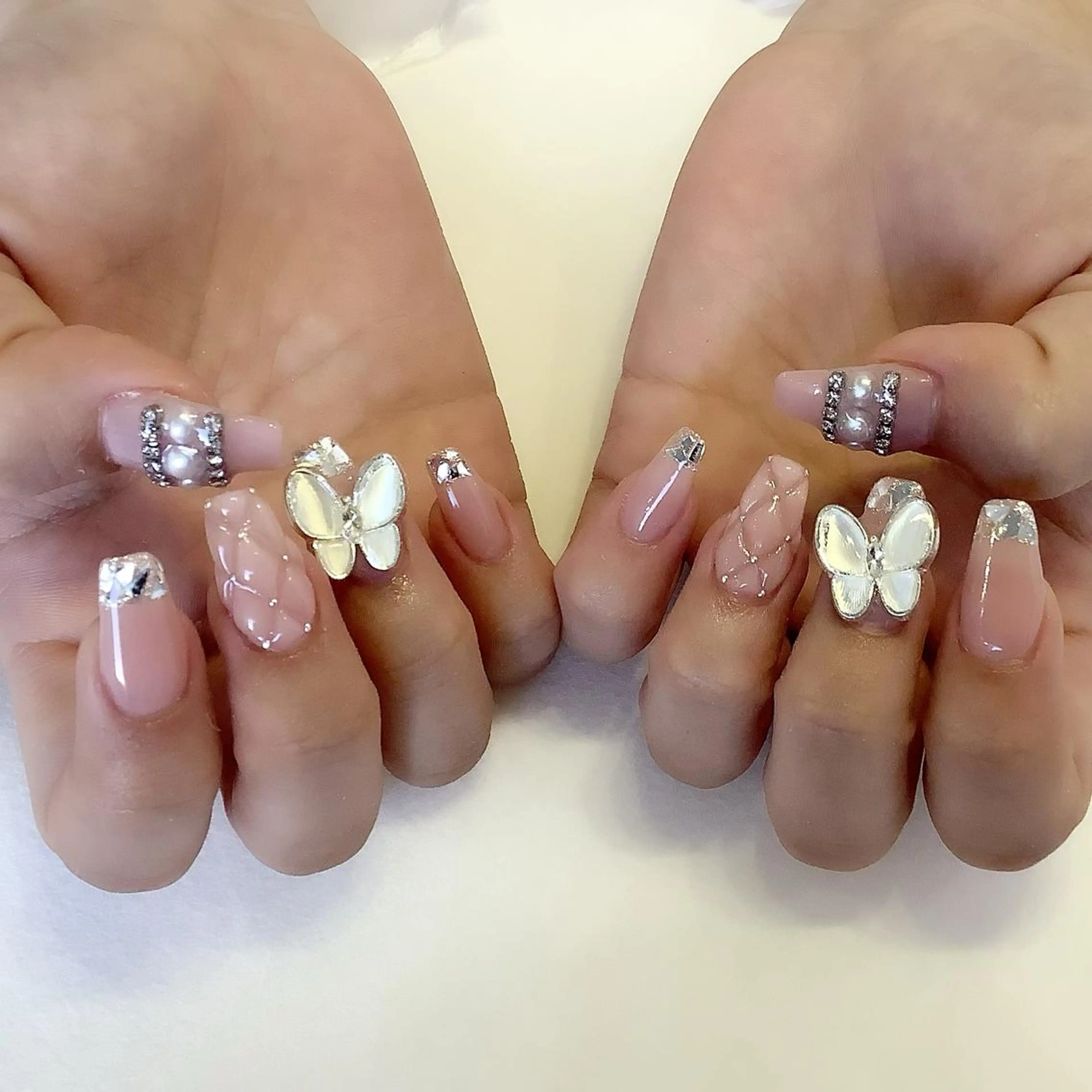 ネイル ハンドネイル 💎🐰 saki. m 🐰💎のネイルデザイン