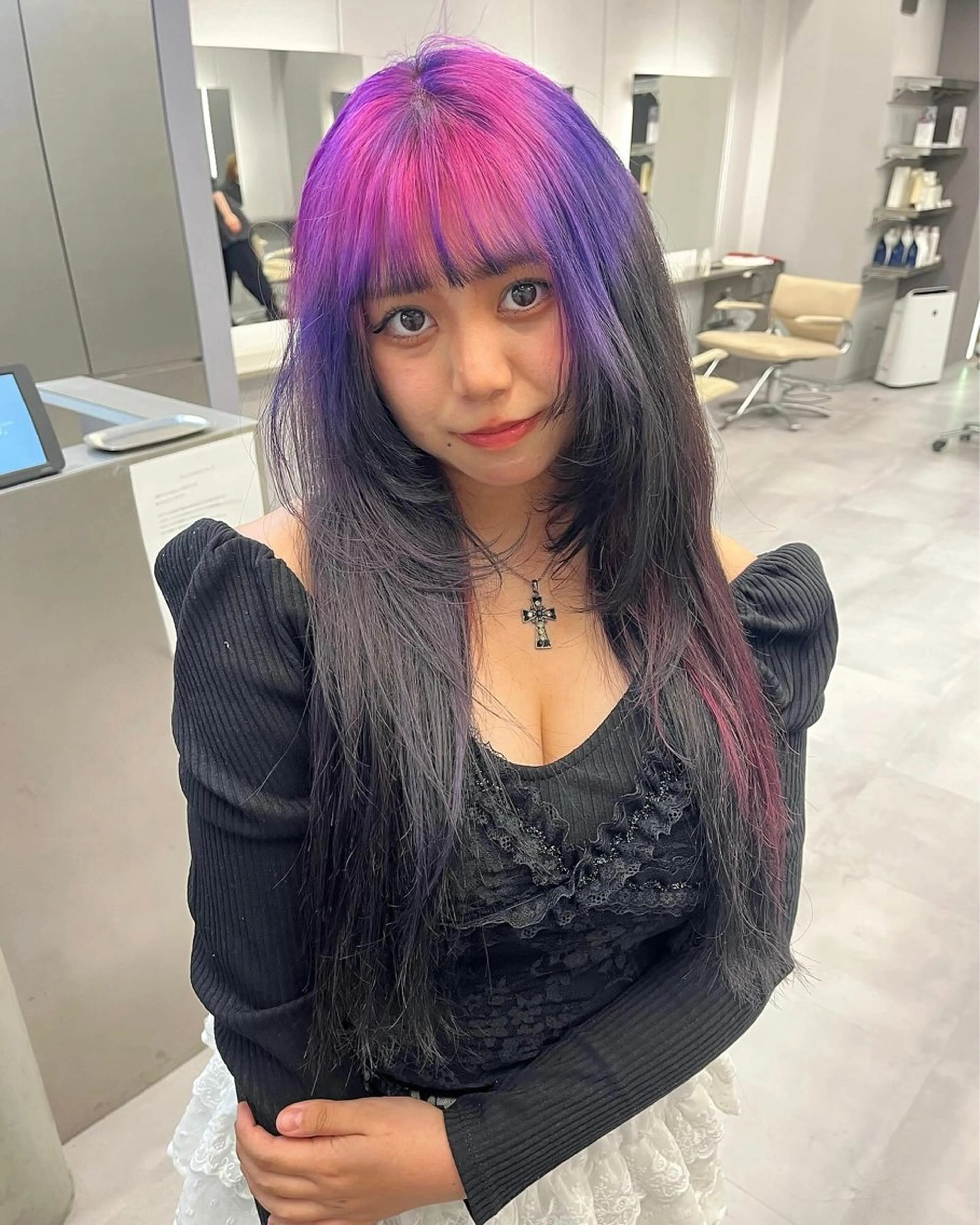 ロング Lote.所属・mei ブリーチのヘアスタイル