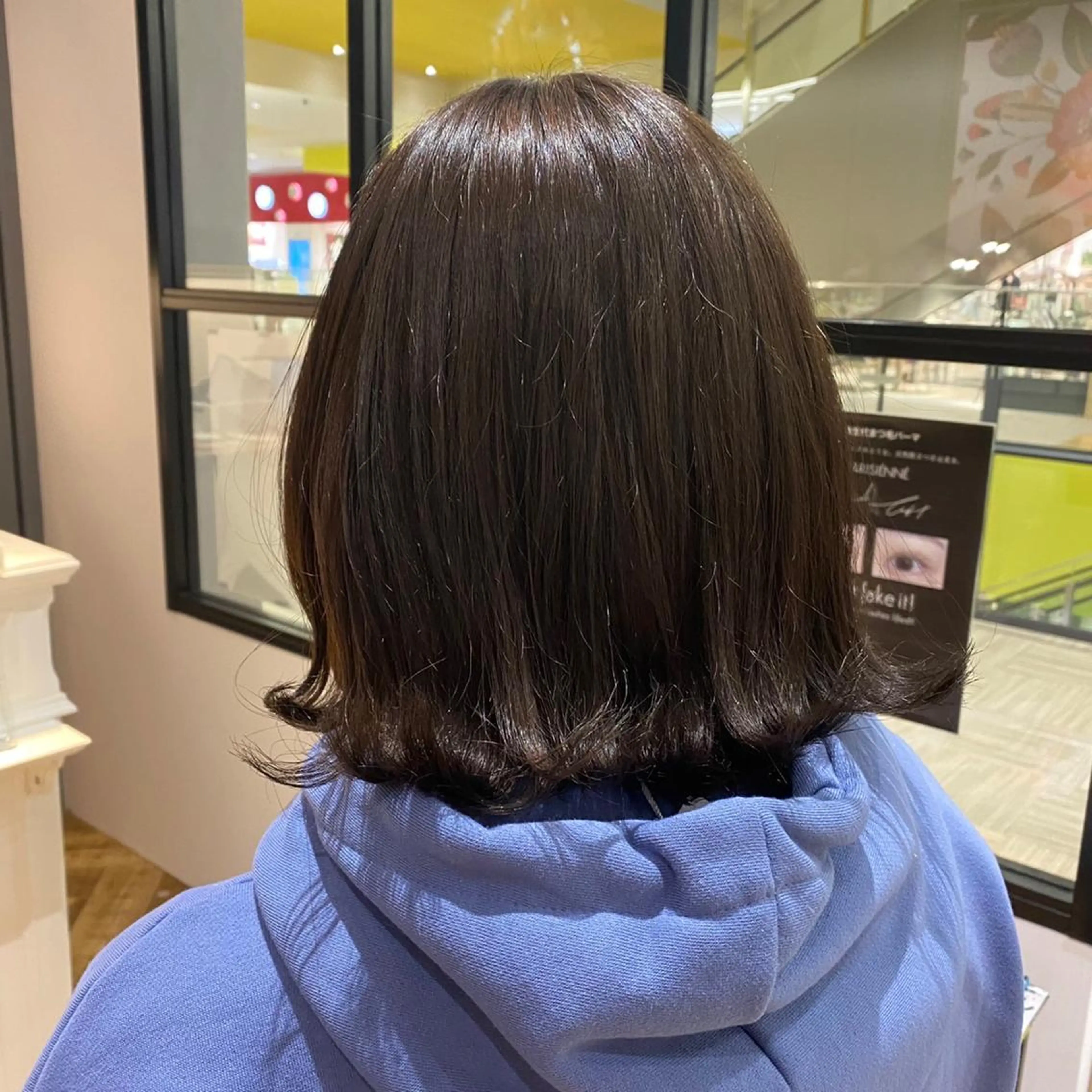 ミディアム カラー カシータヘアリゾートイオンモール熱田店所属・宮澤 梨羅のヘアスタイル