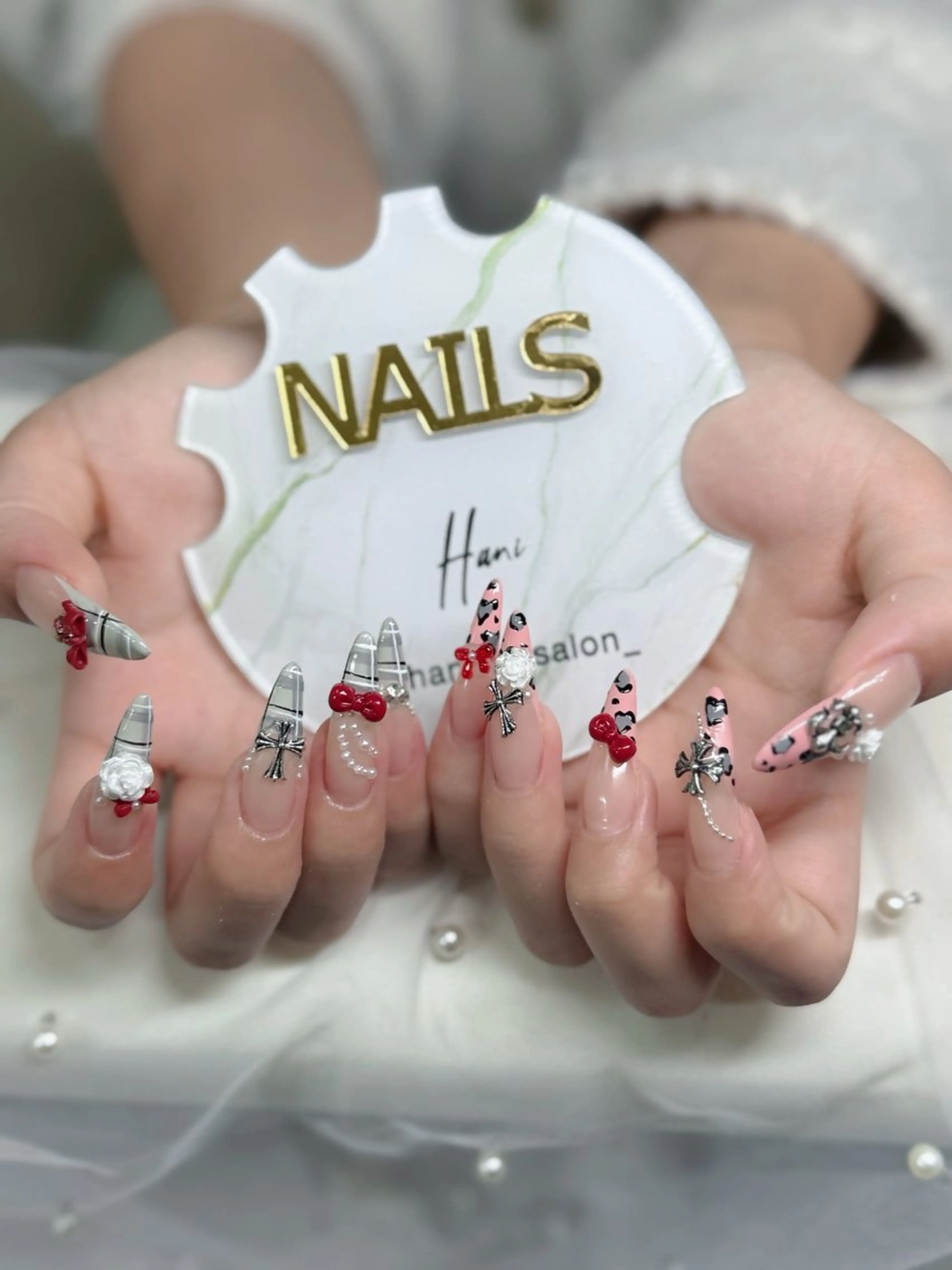 ネイル べっ甲ネイル チークネイル フラッシュネイル フラワーネイル フットネイル ハンドネイル Hani Nail Salonのネイルデザイン