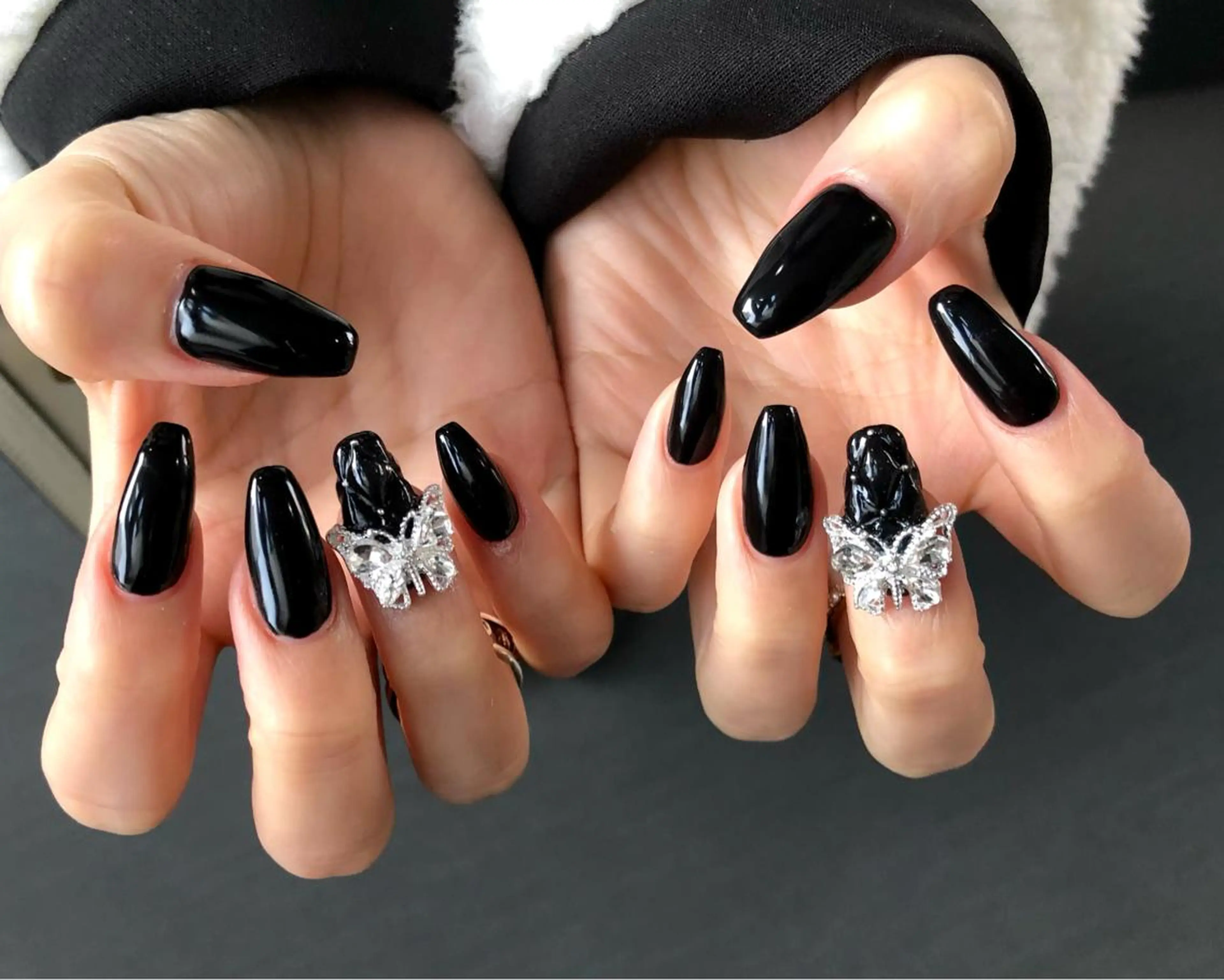 ネイル アートネイル le'a moe KONAMIのネイルデザイン