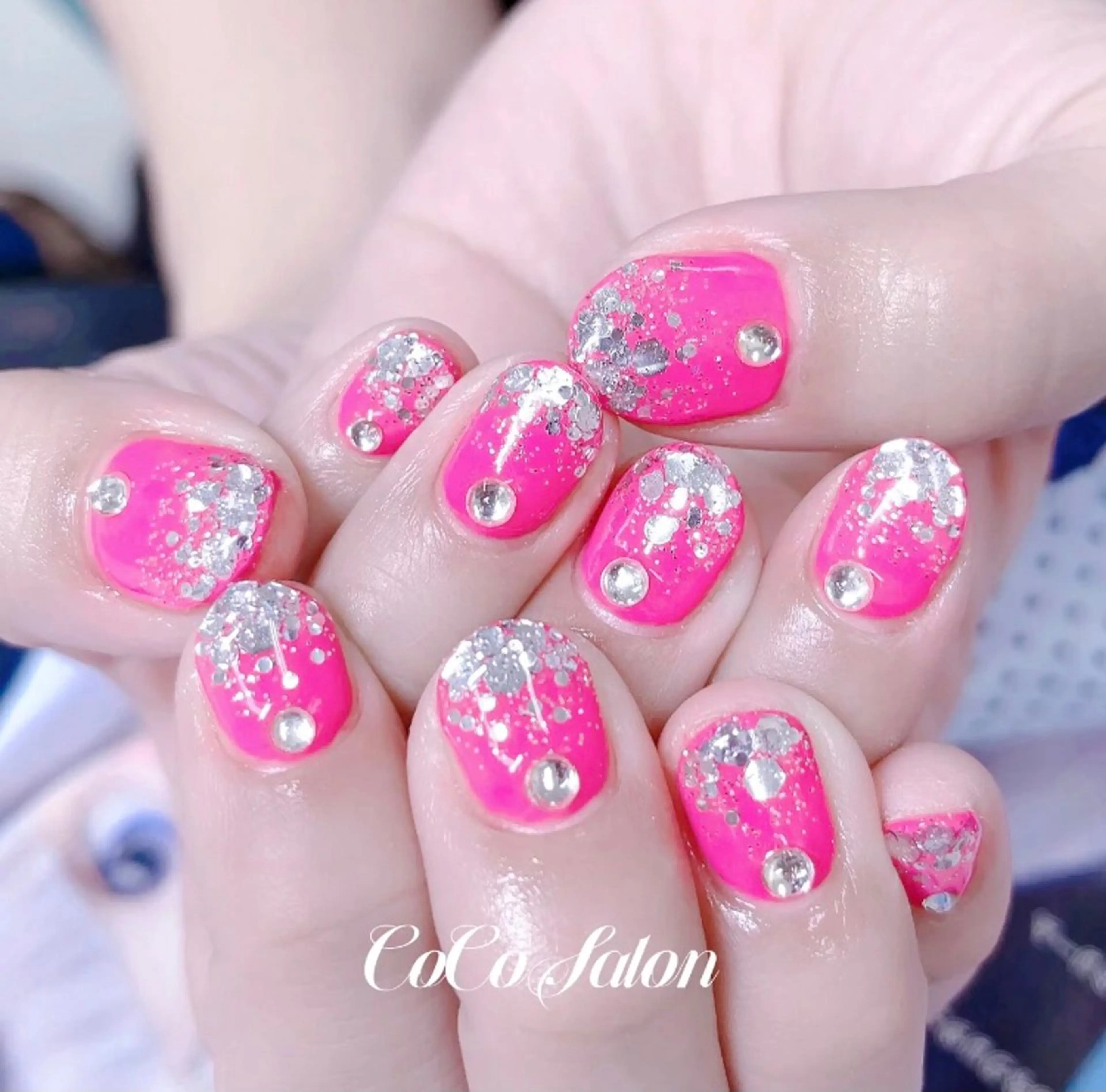 ネイル ジェルネイル グラデーション ピンク CoCo Salon ネイル/睫毛/脱毛のネイルデザイン
