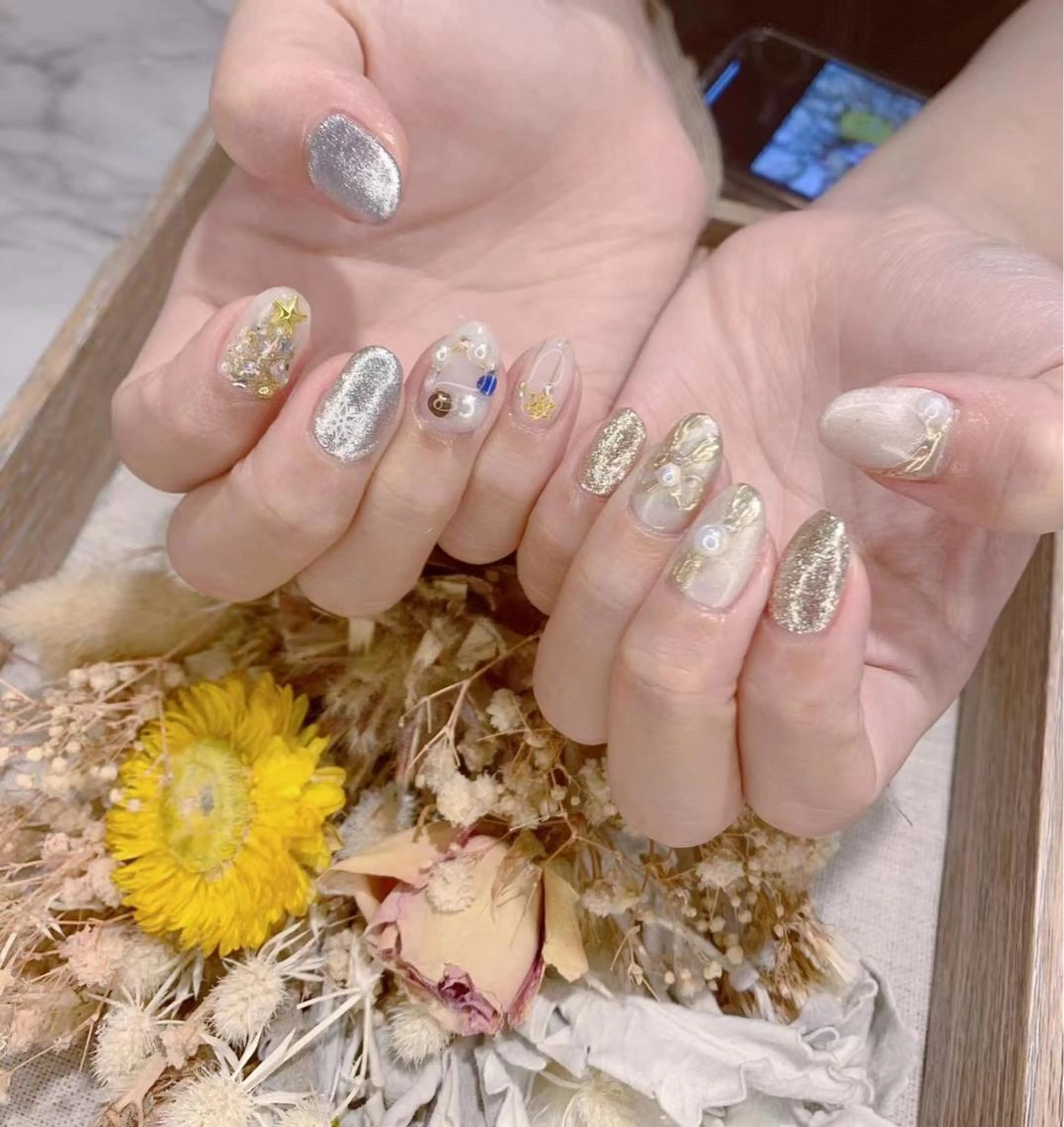 ネイル アートネイル ゴールド ミラーネイル シルバー Babarla Nailのネイルデザイン