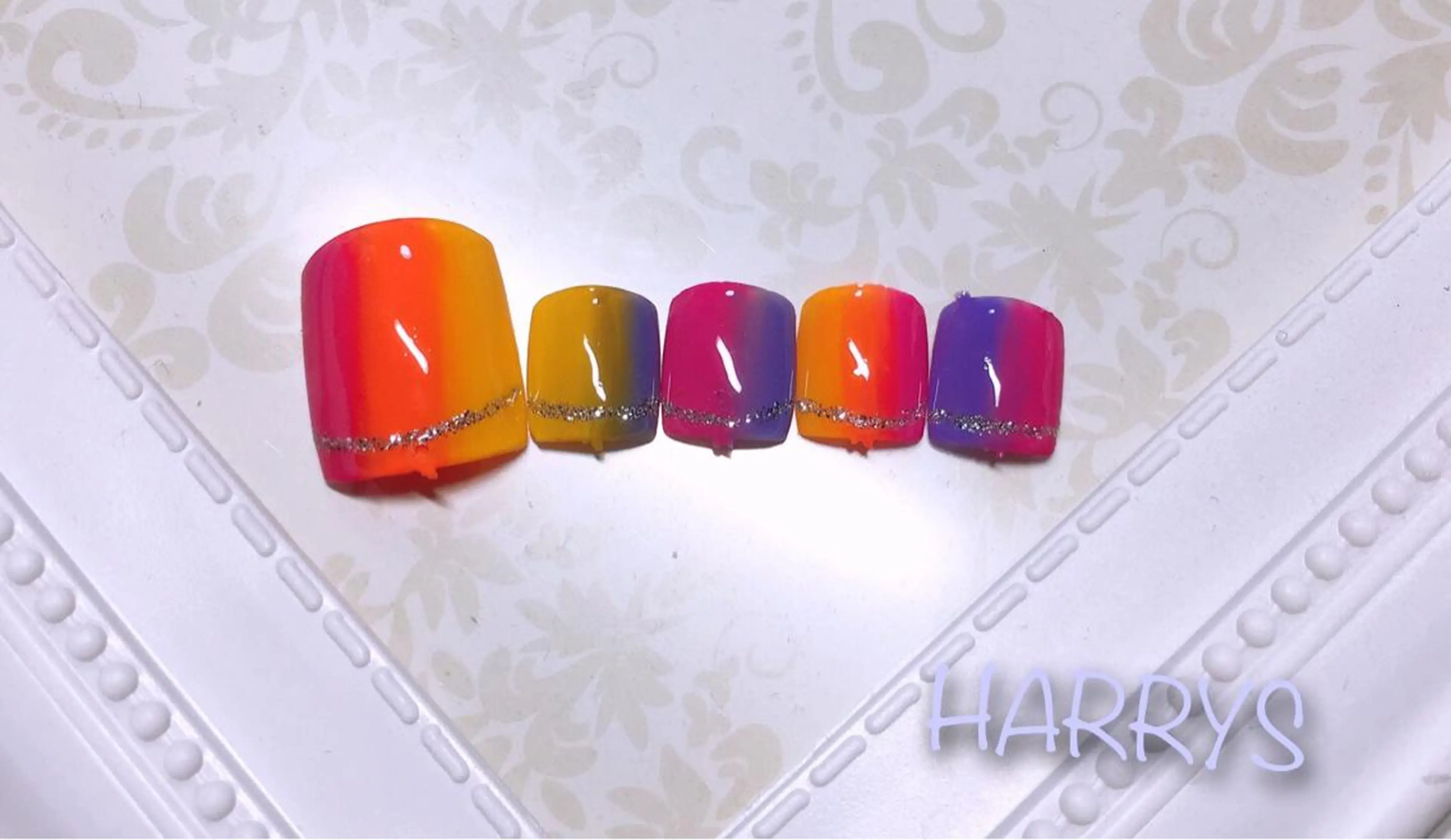 ネイル グラデーション フットネイル ネイルサロン HARRYS所属・ネイル･脱毛サロン HARRYSのエステ・リラクイメージ