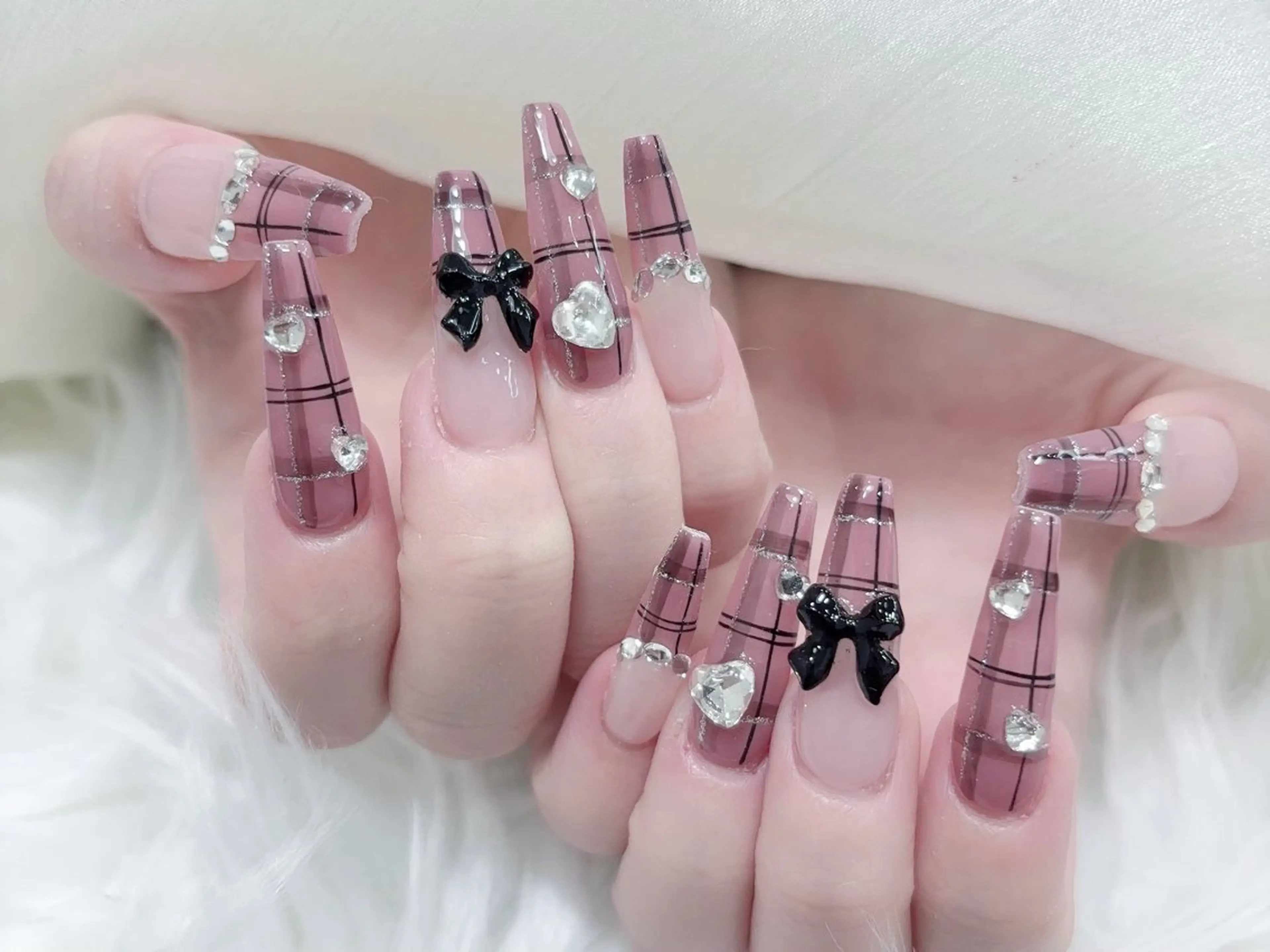 ネイル 成人式 マグネットネイル 大理石ネイル(マーブル) リボン 夏ネイル ハンドネイル MoMoA Nail ネイル長さ出し専門店のネイルデザイン