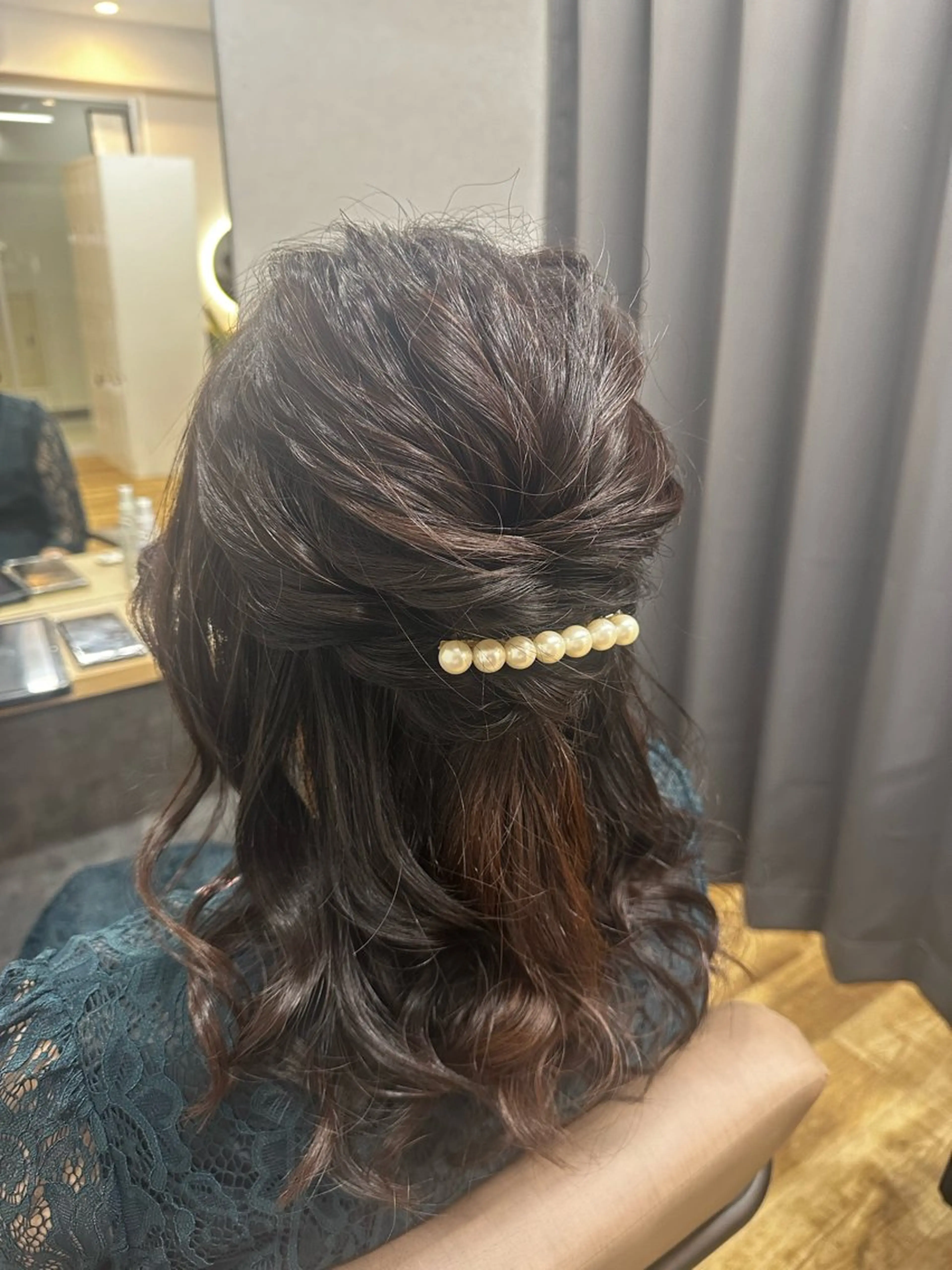 ミディアム ヘアアレンジ 編みこみ ハーフアップ ボブ ヘアセット TELA HAIR南流山店所属・TELA HAIR Annaのヘアスタイル