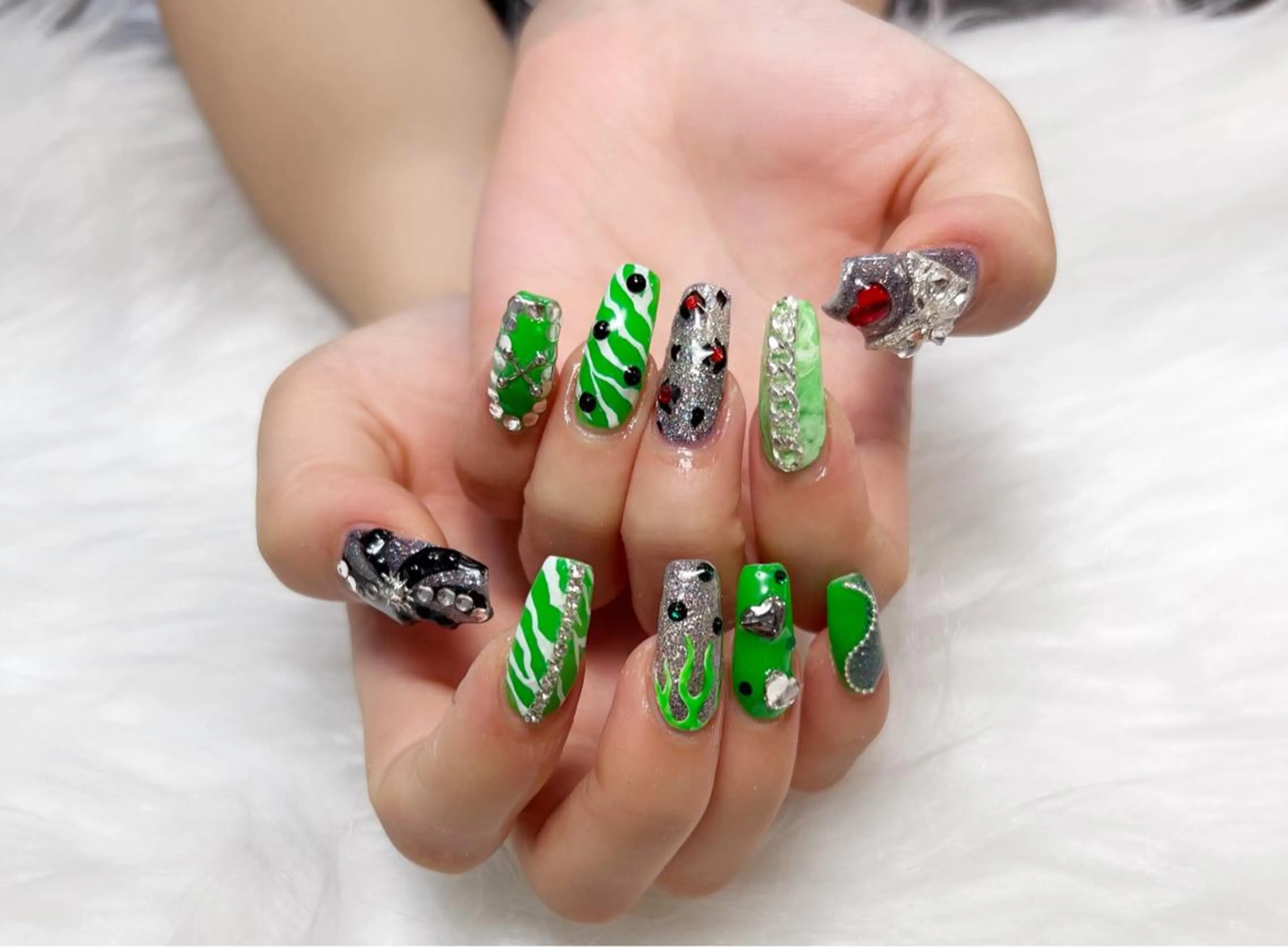 ネイル Mint NAILSALONのネイルデザイン