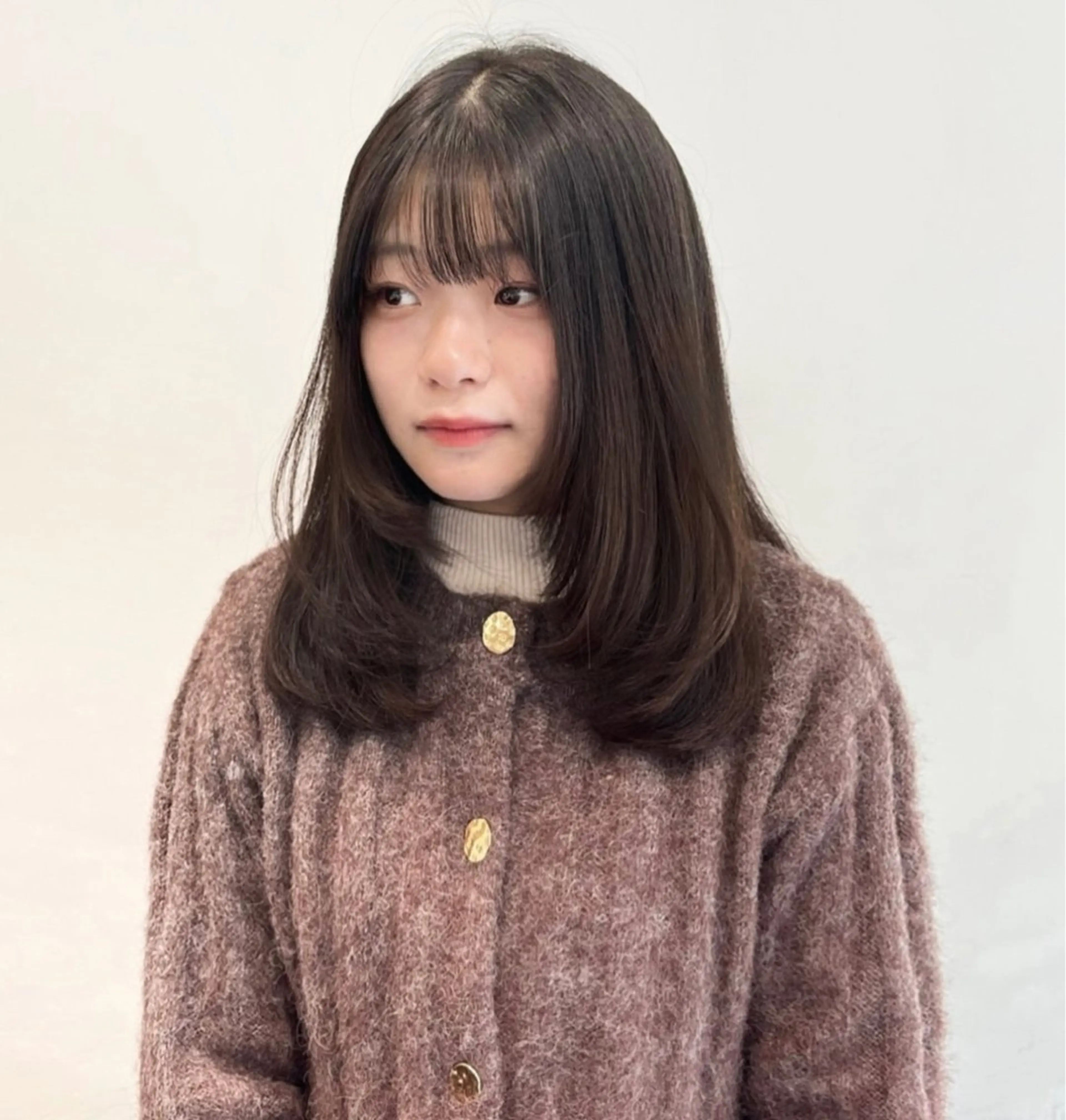 セミロング 川上 莉歩のヘアスタイル