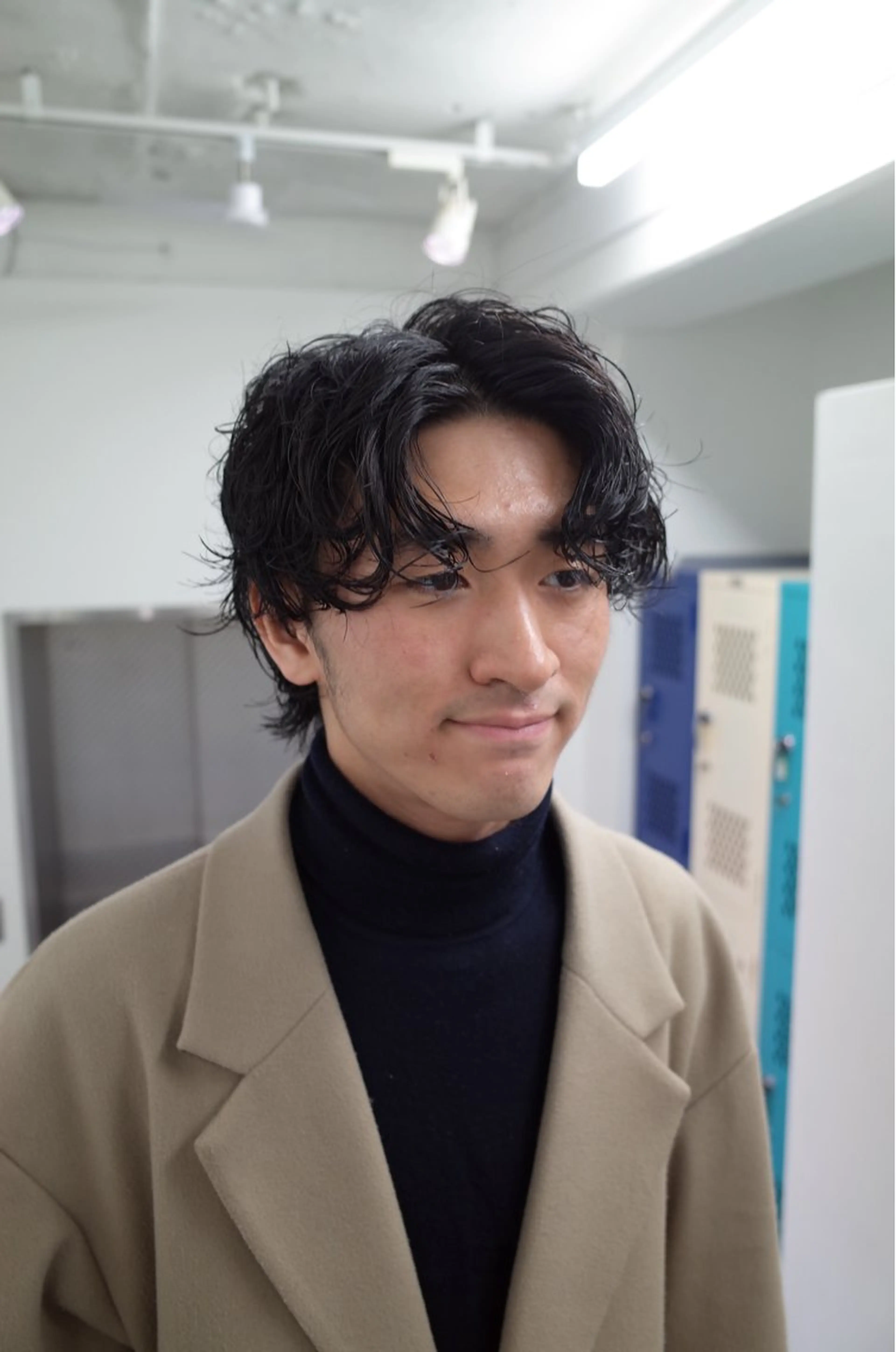 ミディアム パーマ メンズ メンズウルフカット ウルフカット カット パーマ 【メンズ特化】 オオヤチユソラのヘアスタイル