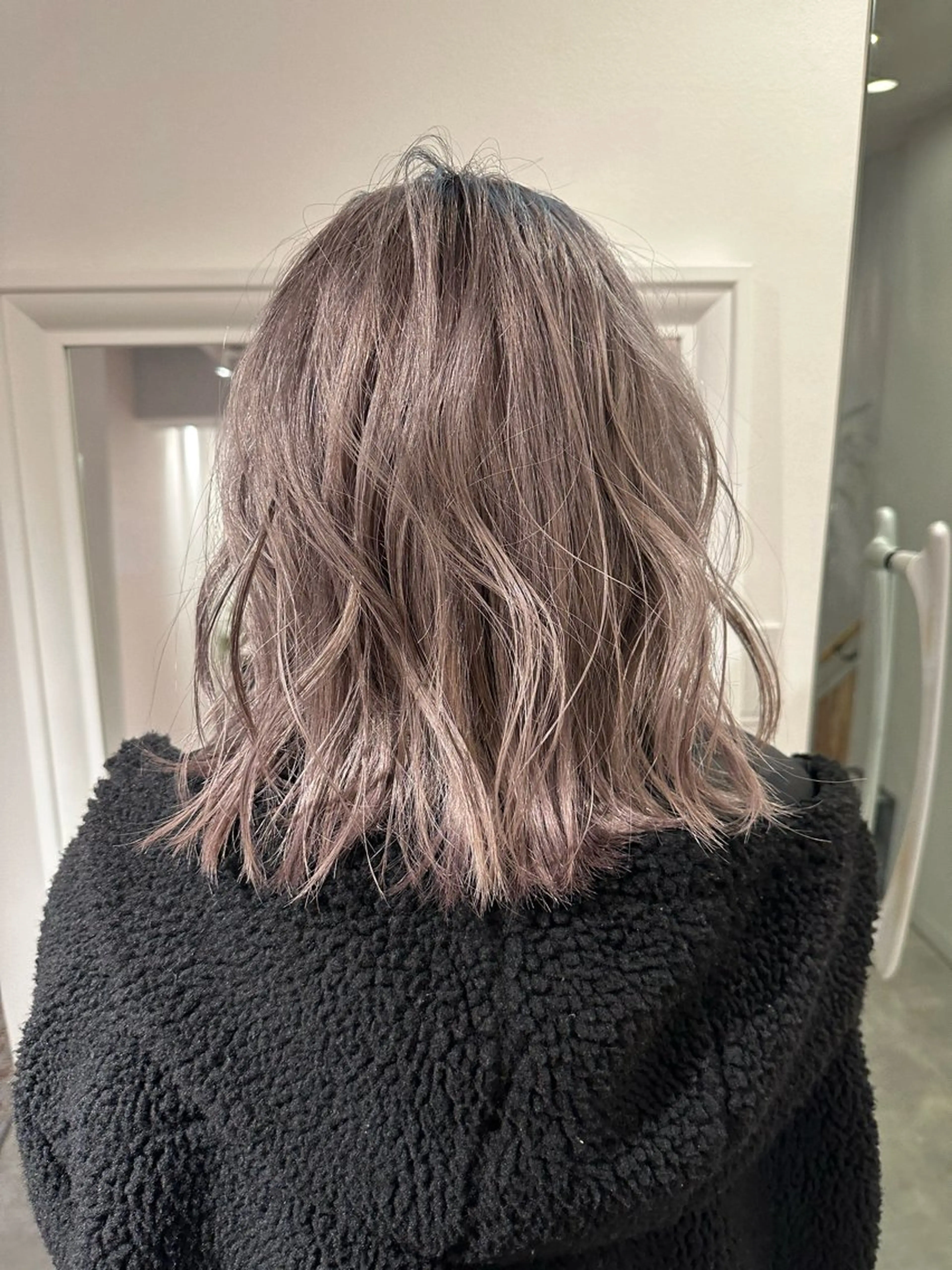 ミディアム カラー SUNDAZED所属・日沖 由紀子のヘアスタイル